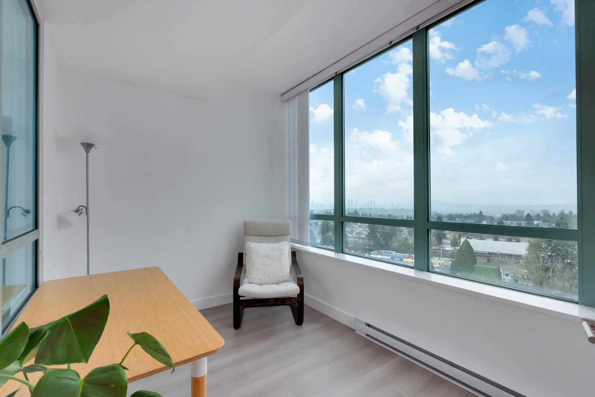 1803 6622 Southoaks Crescent