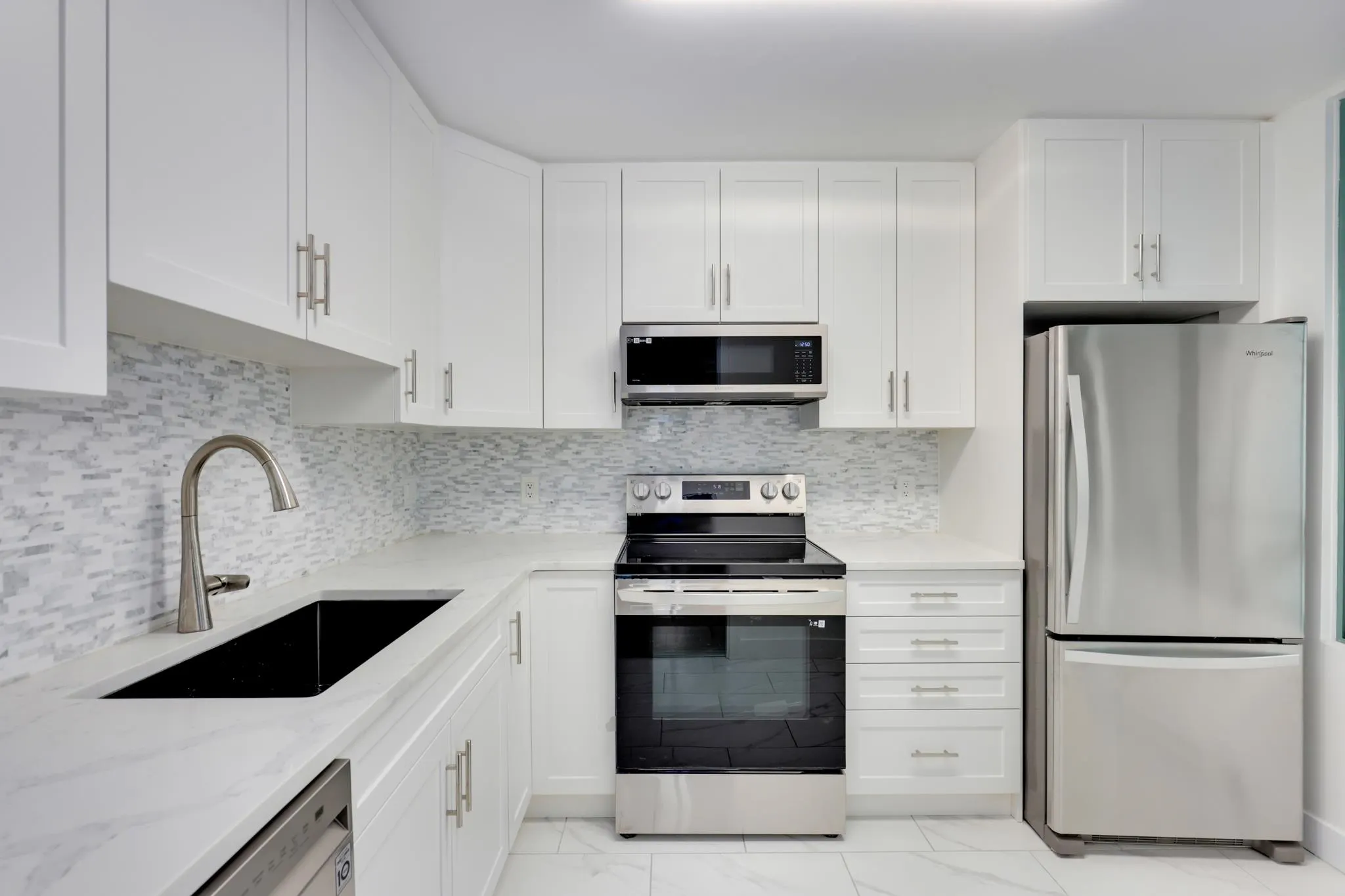 1803 6622 Southoaks Crescent