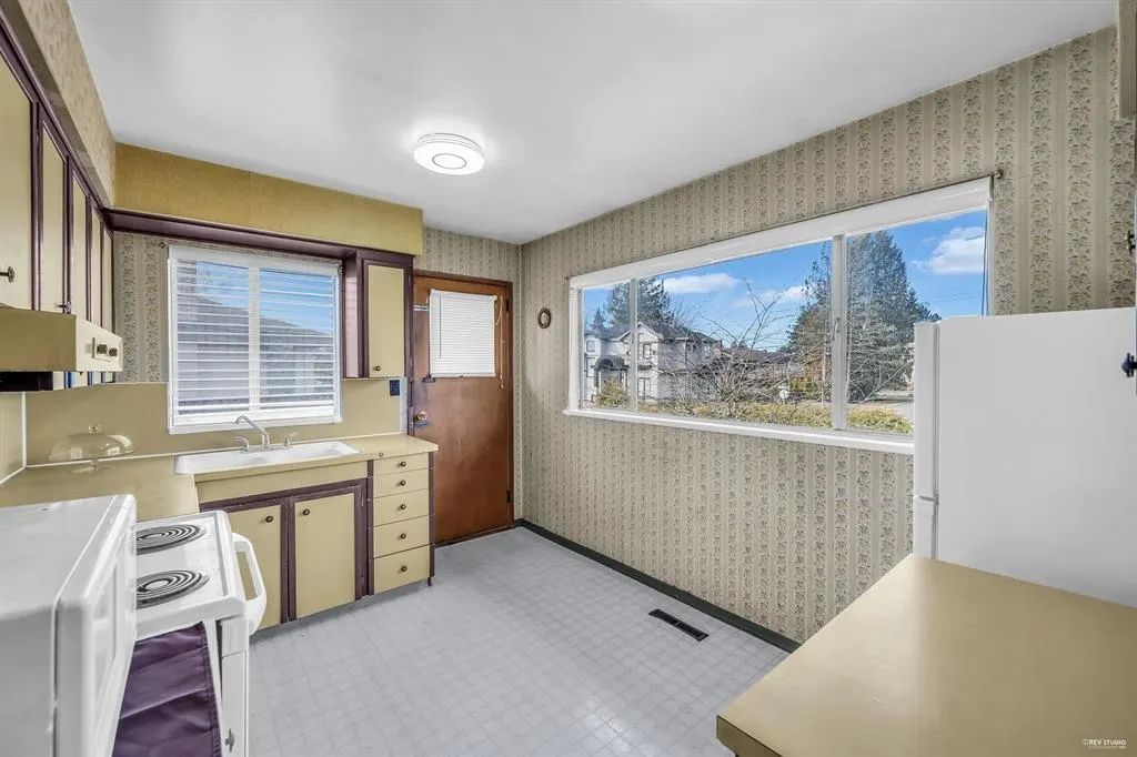 8620 Camden Cre
