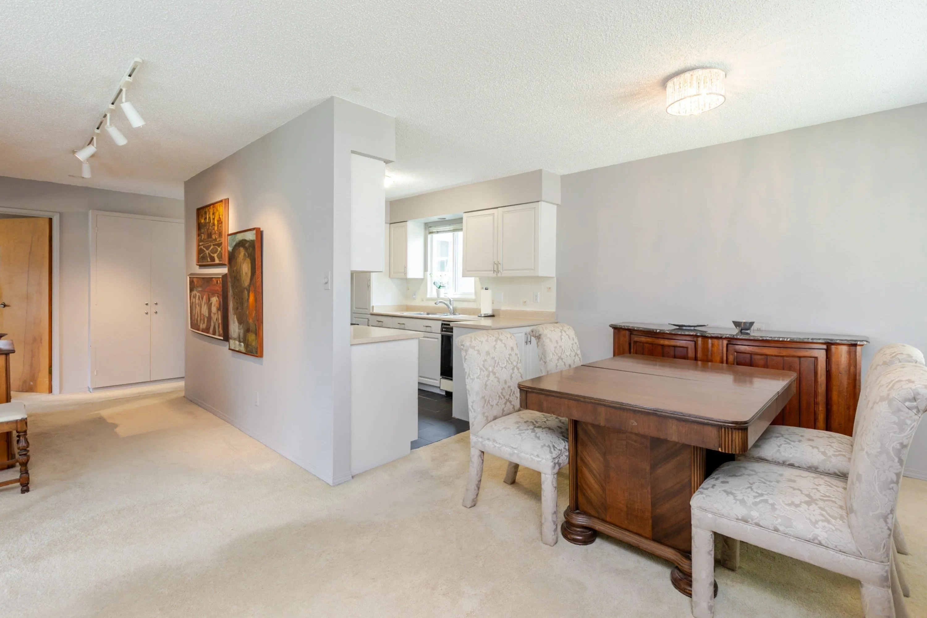 #304 1351 Martin Street