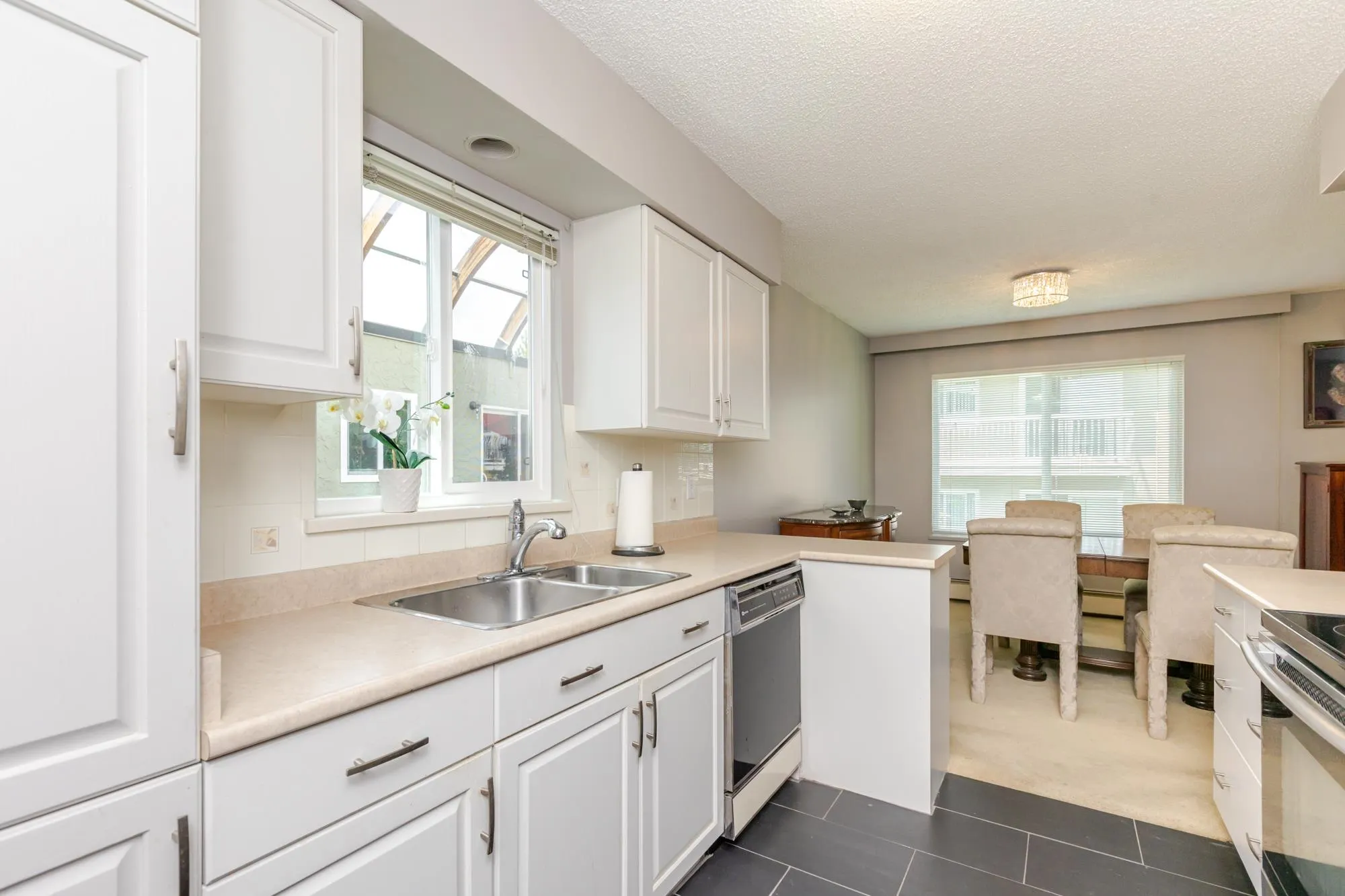 #304 1351 Martin Street