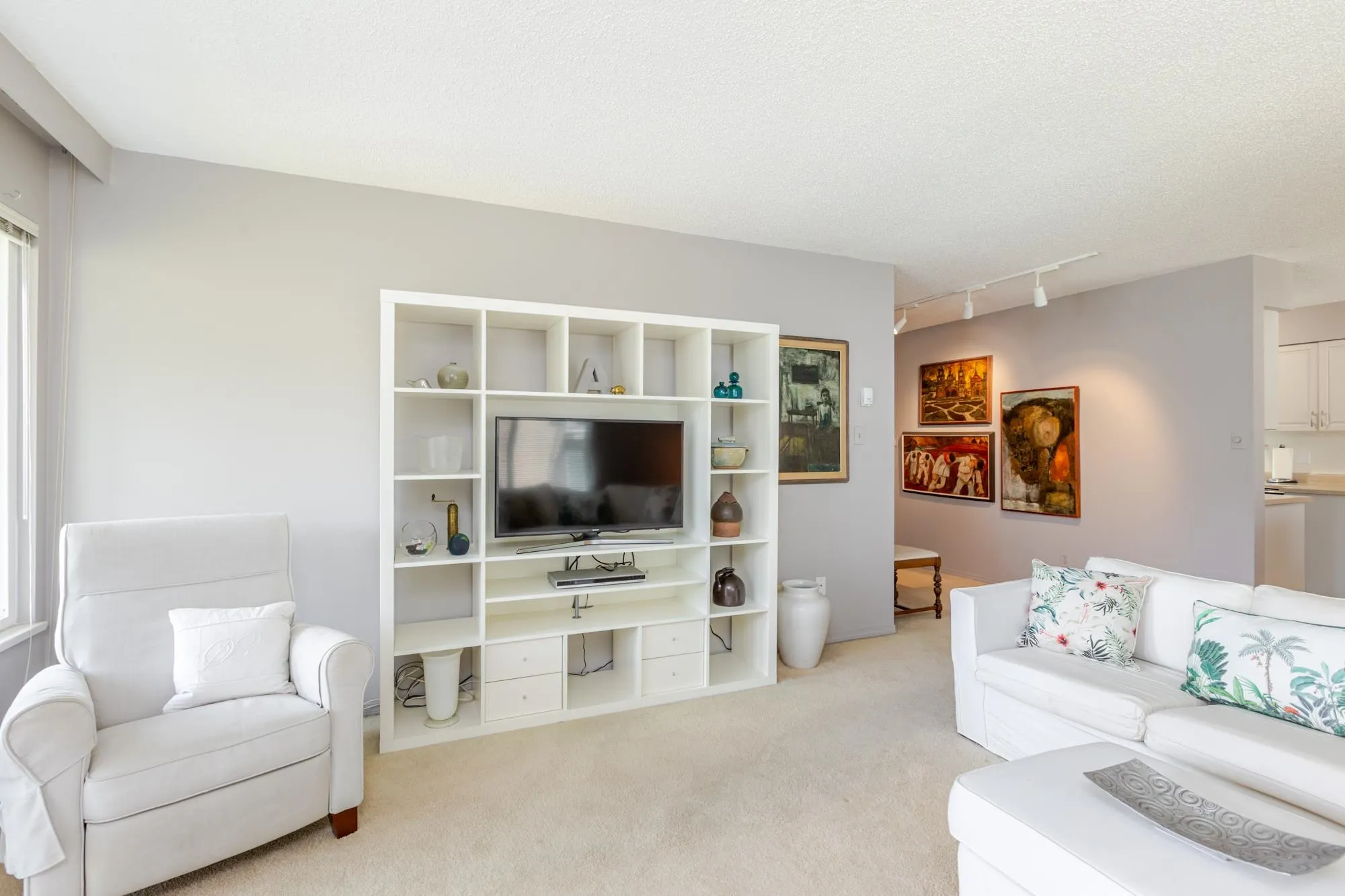 #304 1351 Martin Street