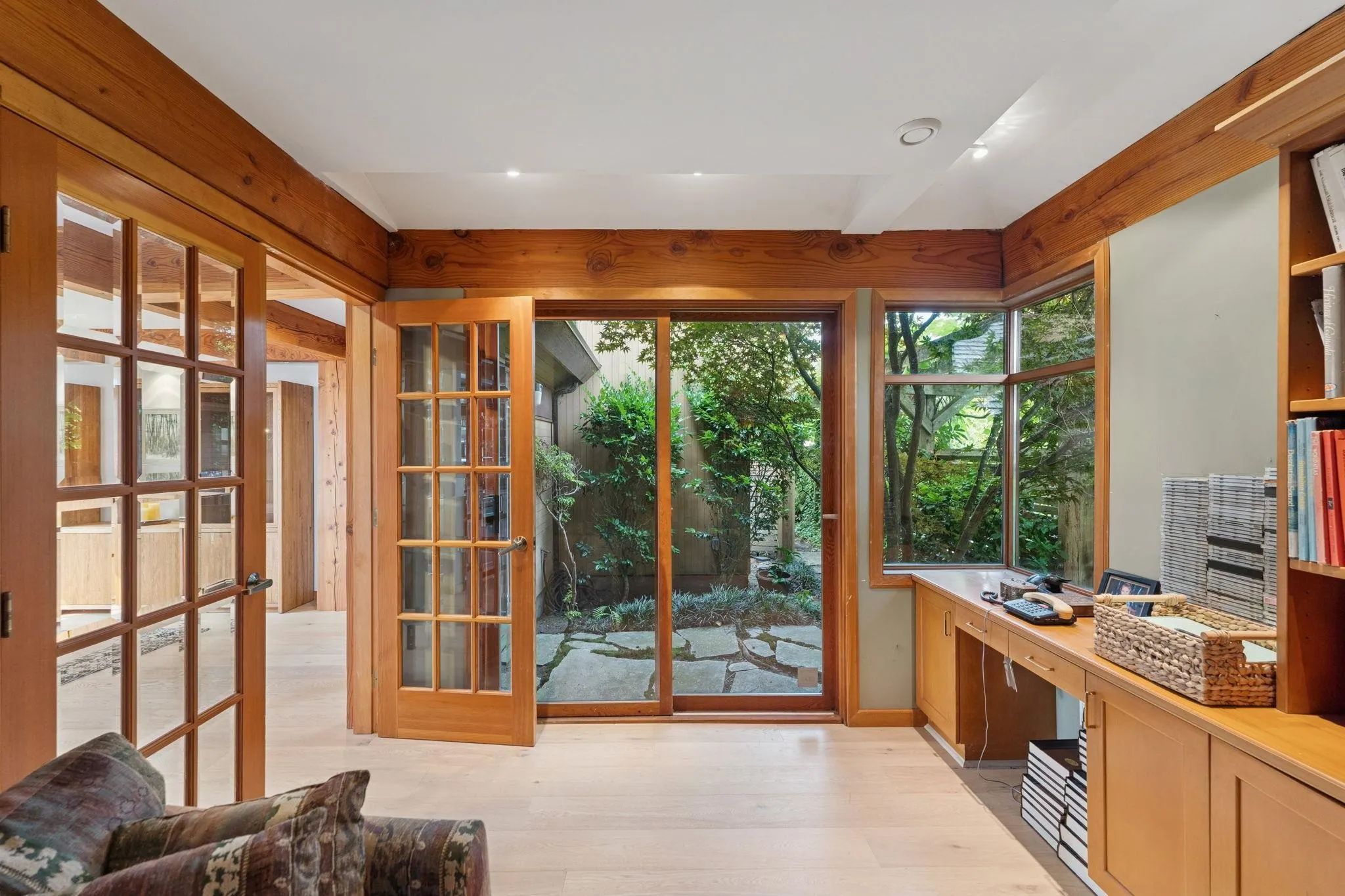 2342 Bellevue Avenue
