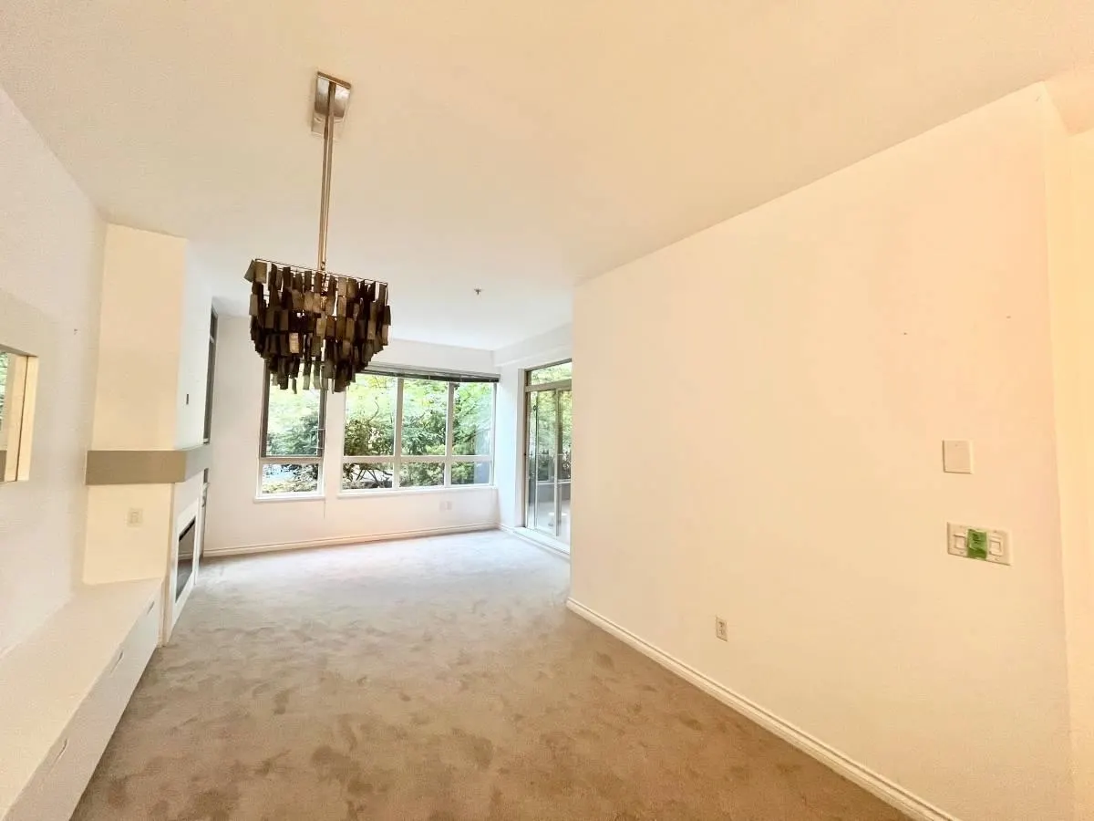 801 Klahanie Drive