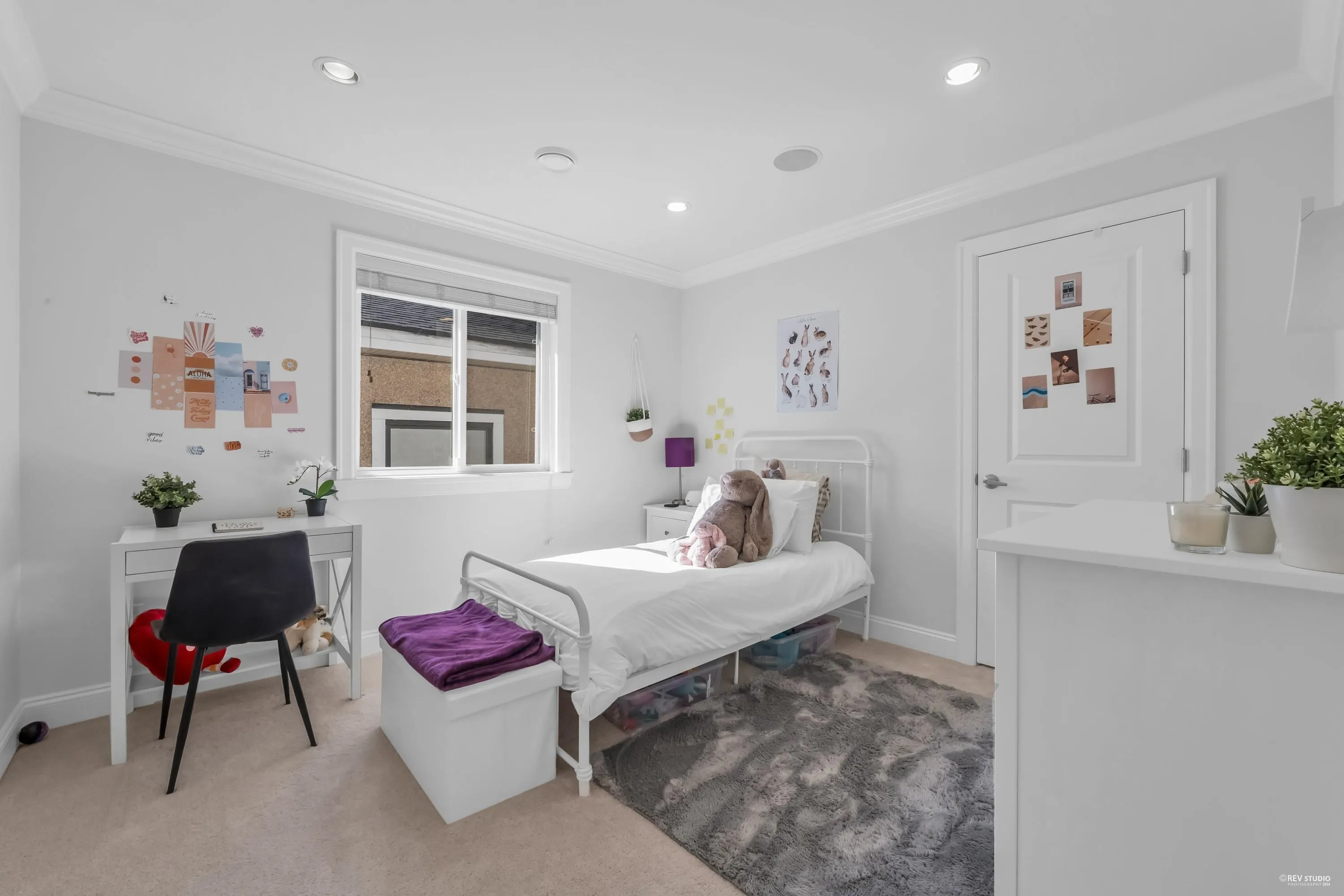 338 W 17th Street