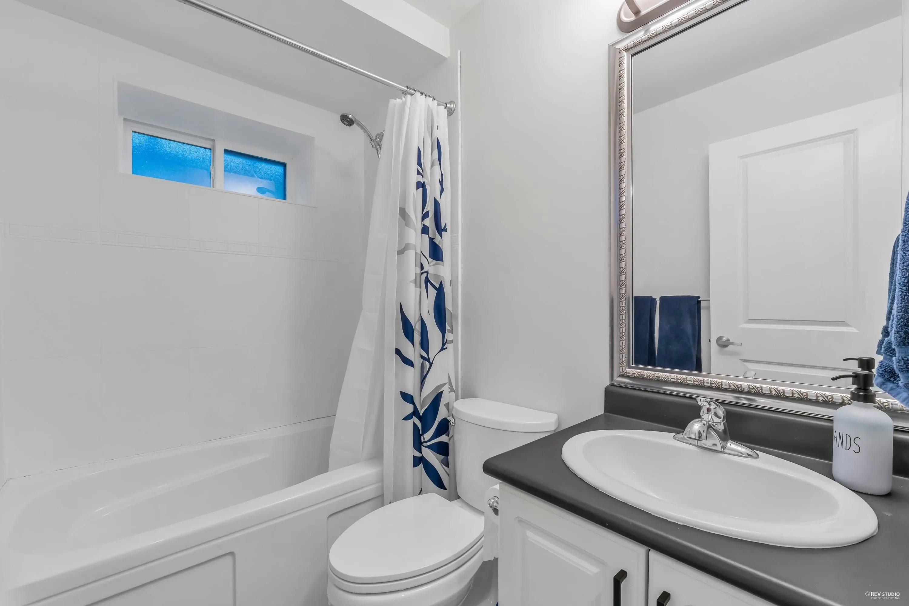338 W 17th Street