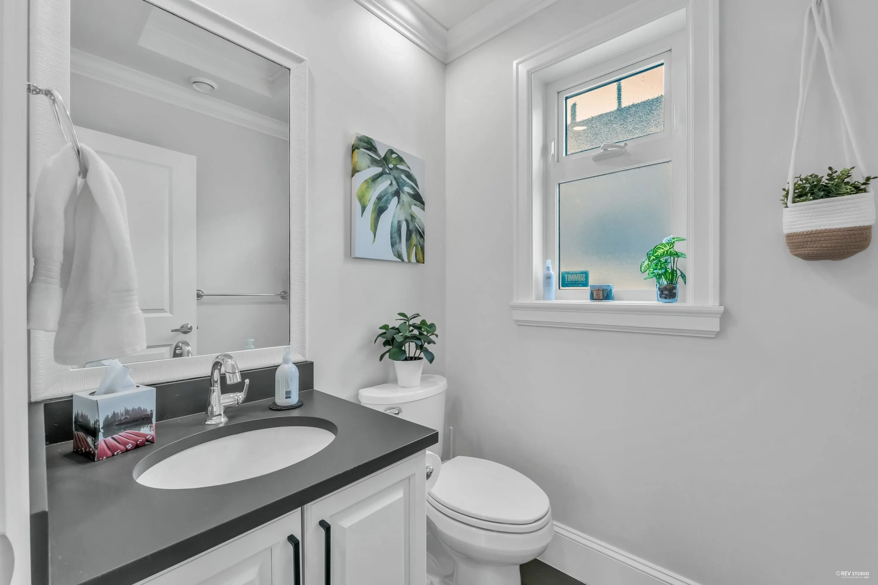 338 W 17th Street