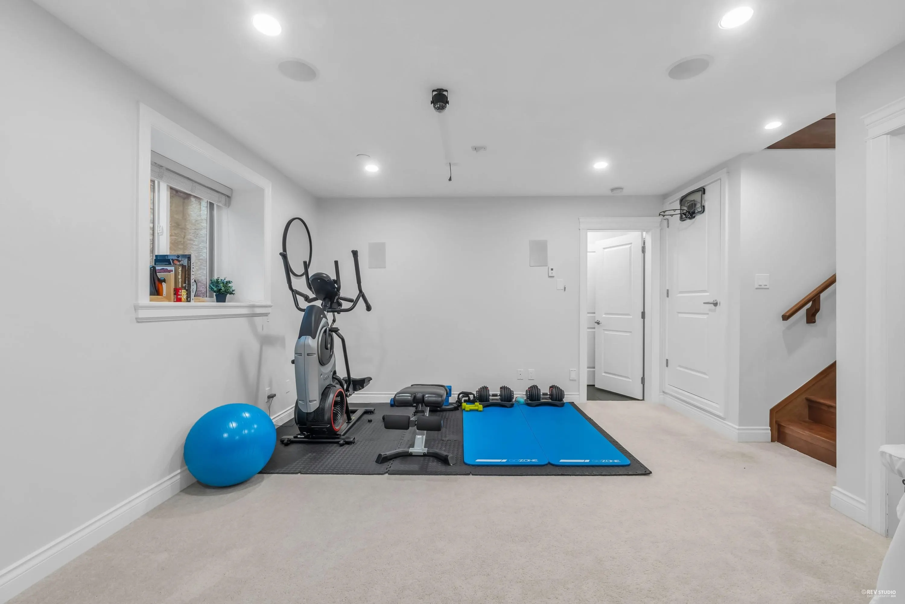 338 W 17th Street