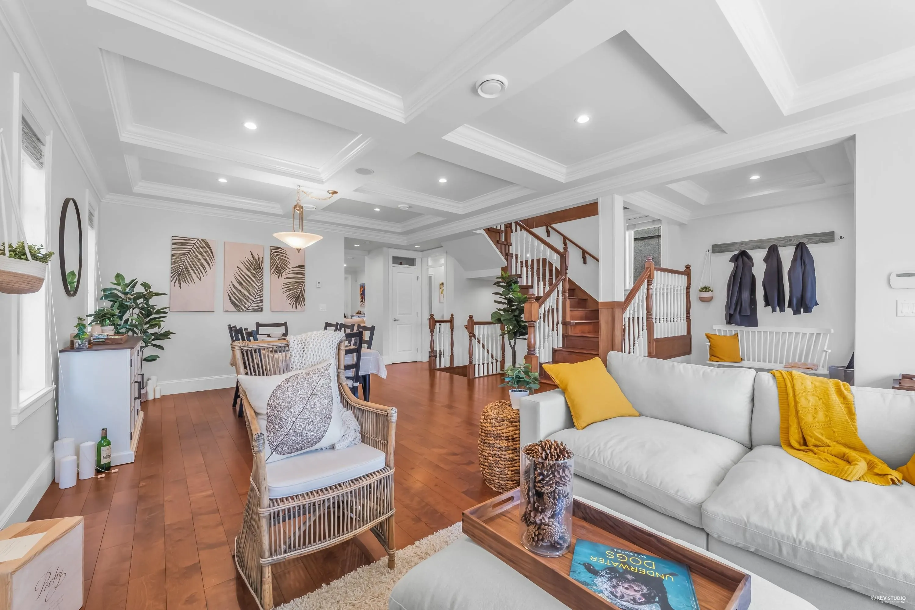 338 W 17th Street