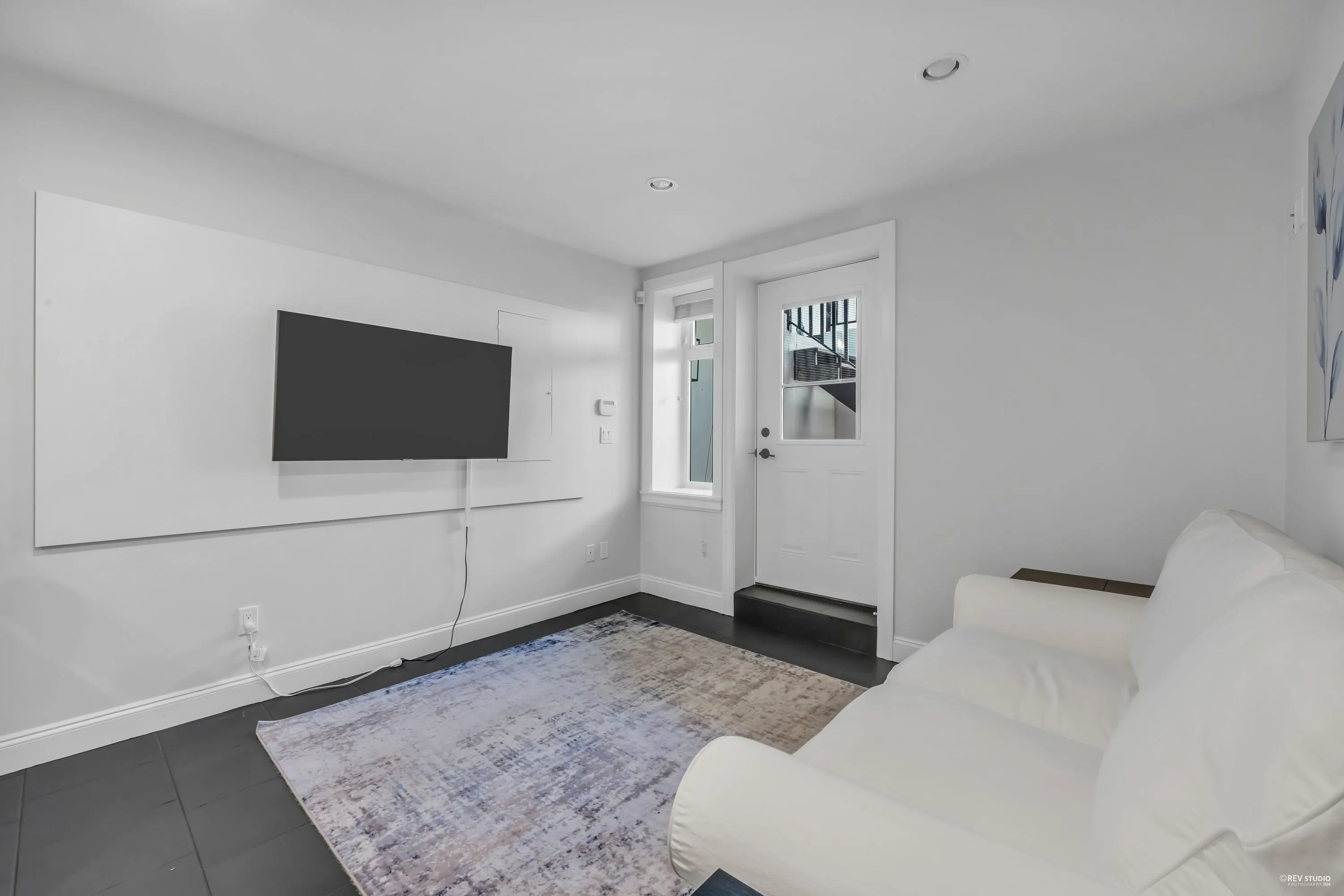 338 W 17th Street