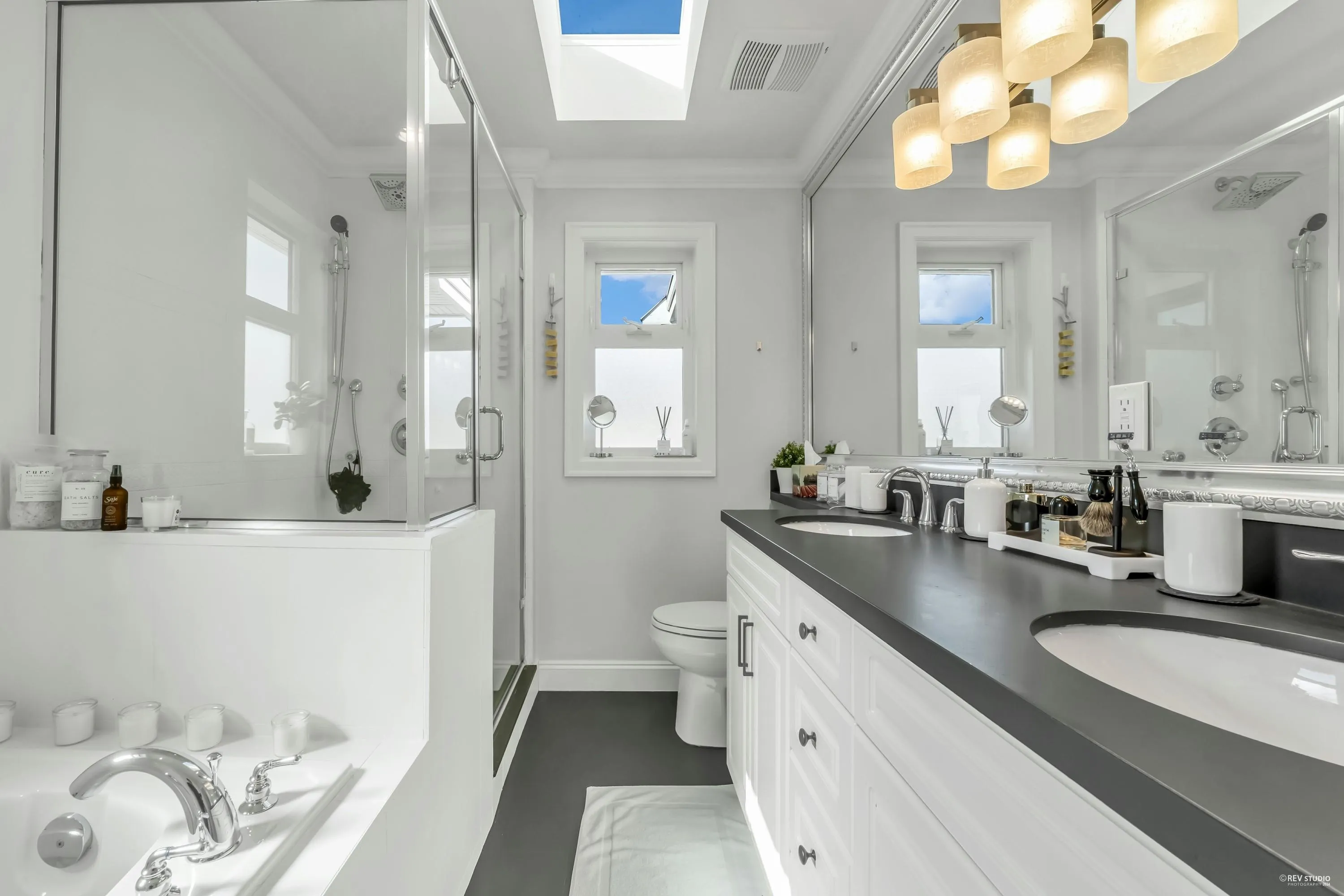 338 W 17th Street