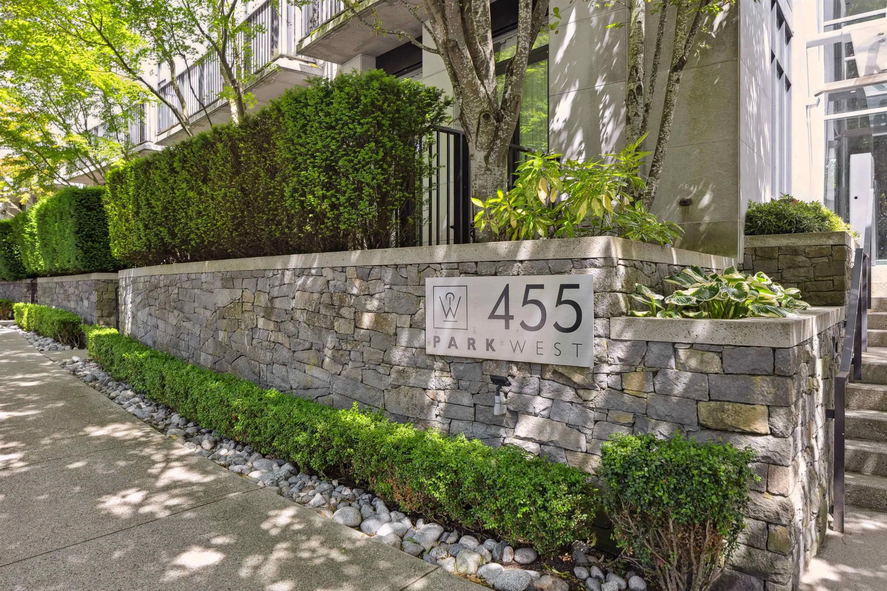 2307 455 Beach Crescent