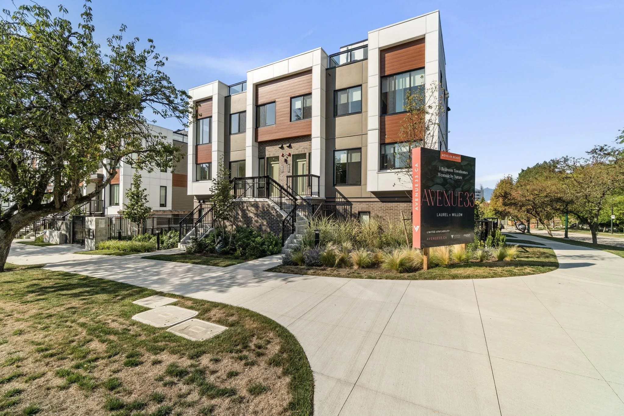807 W 33rd Avenue