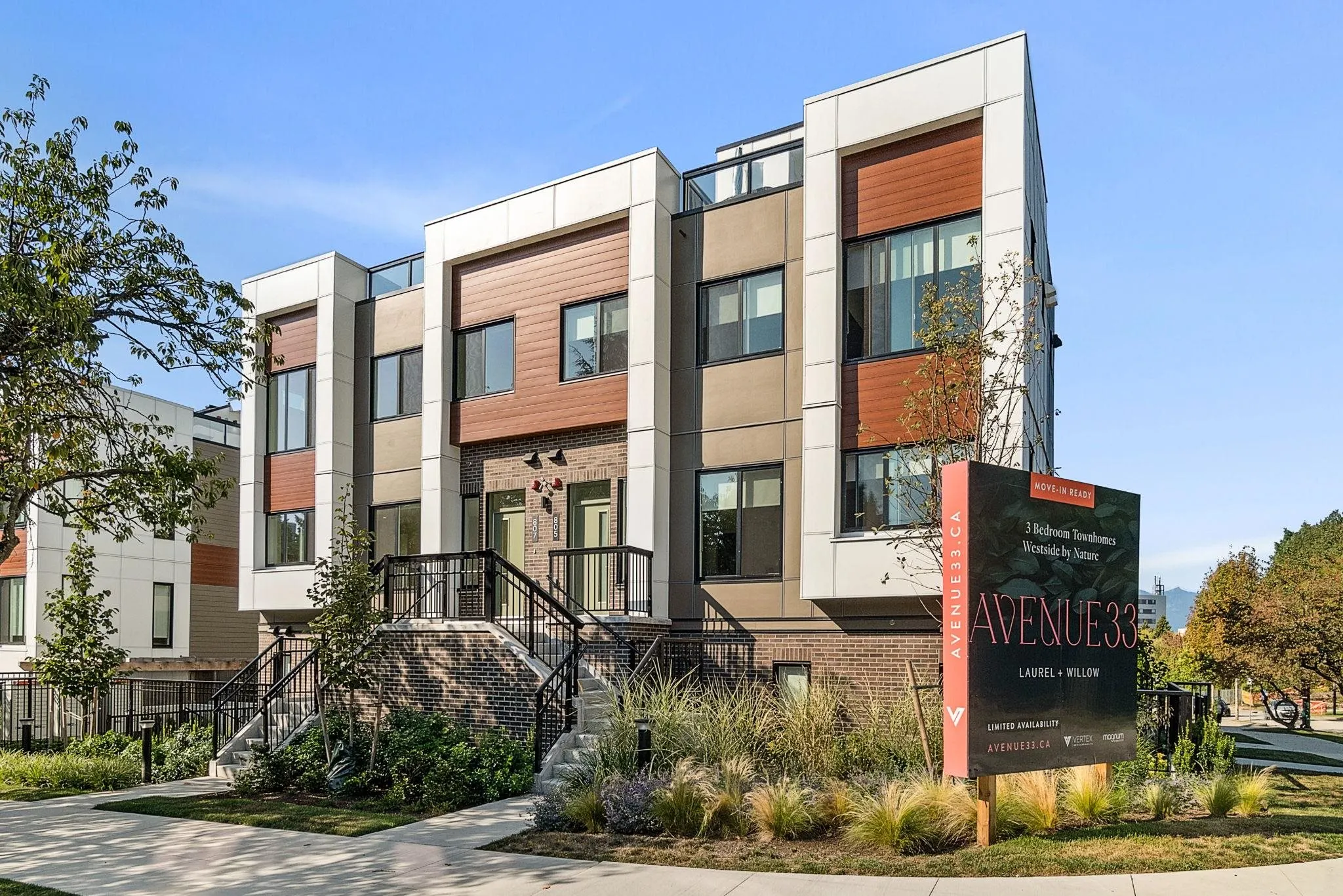 807 W 33rd Avenue