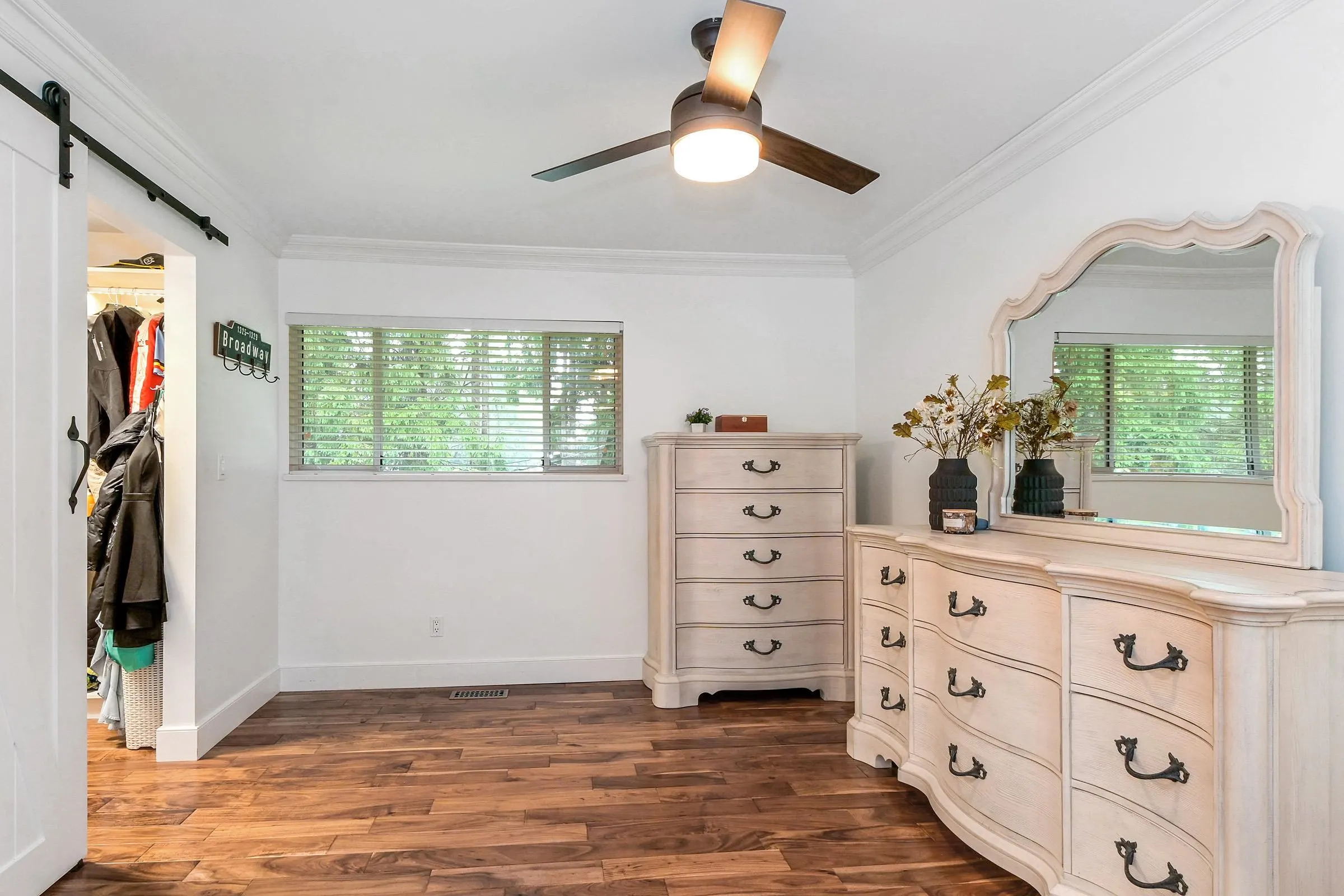 148 Clovermeadow Crescent