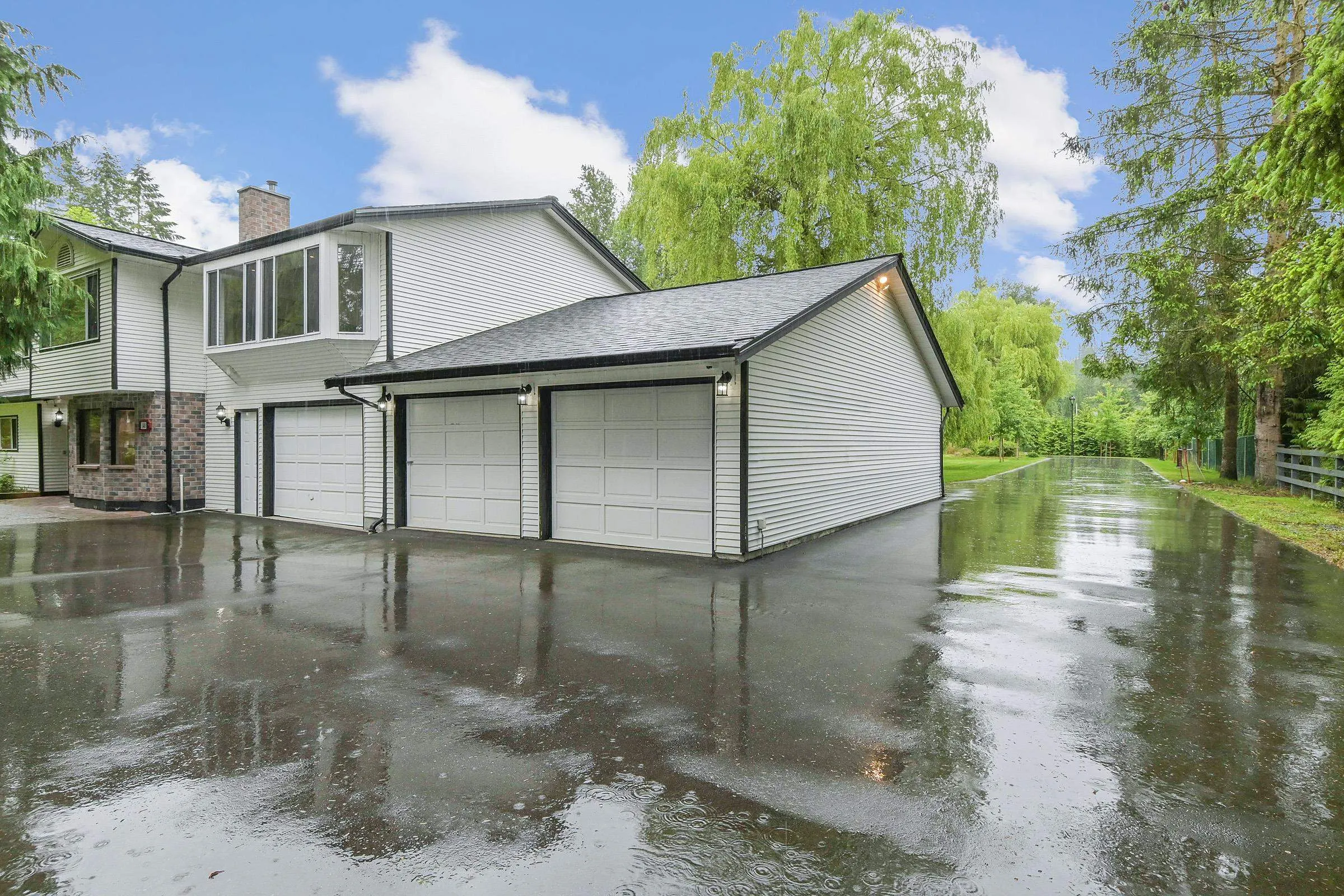 148 Clovermeadow Crescent