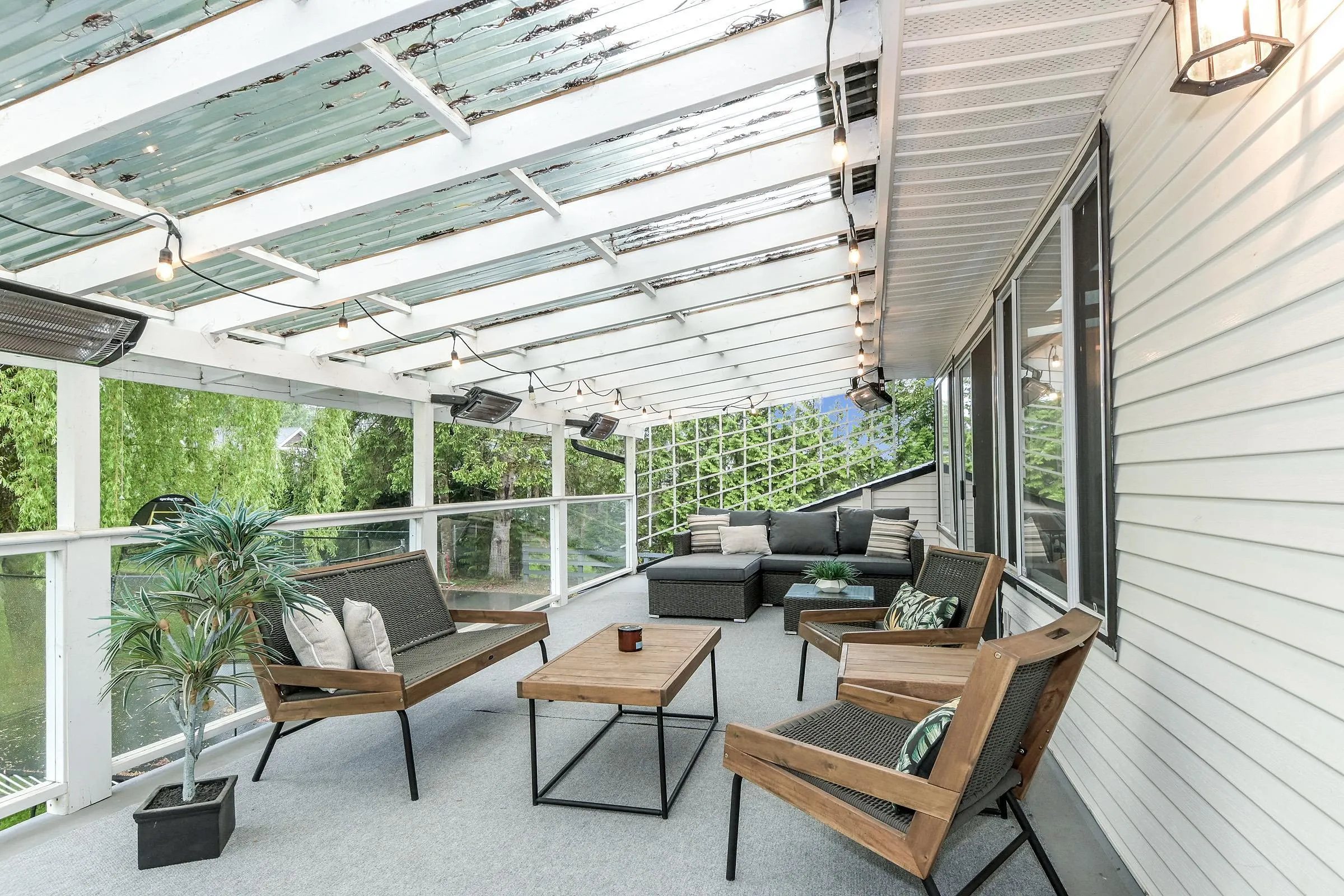 148 Clovermeadow Crescent