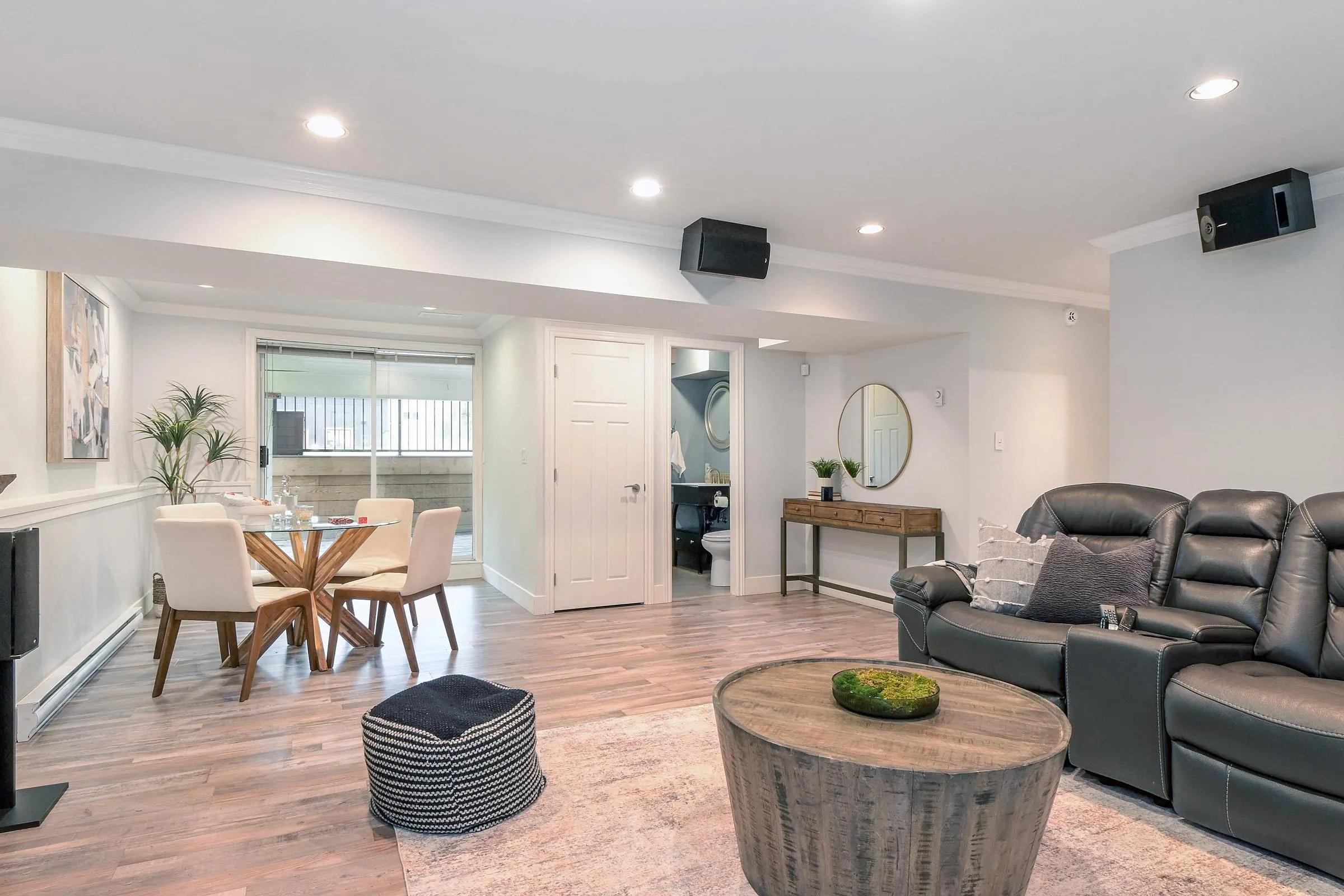 148 Clovermeadow Crescent