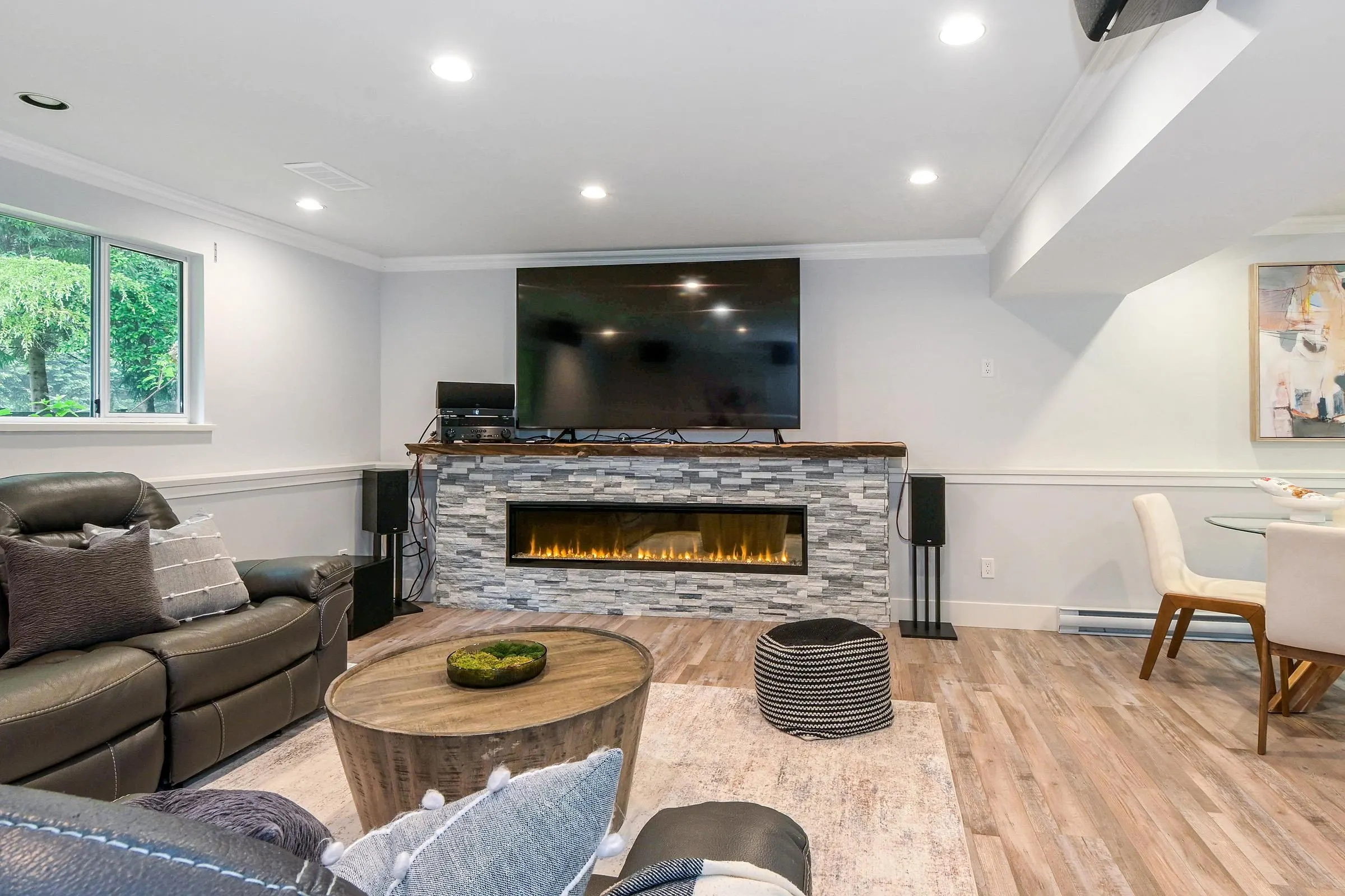 148 Clovermeadow Crescent
