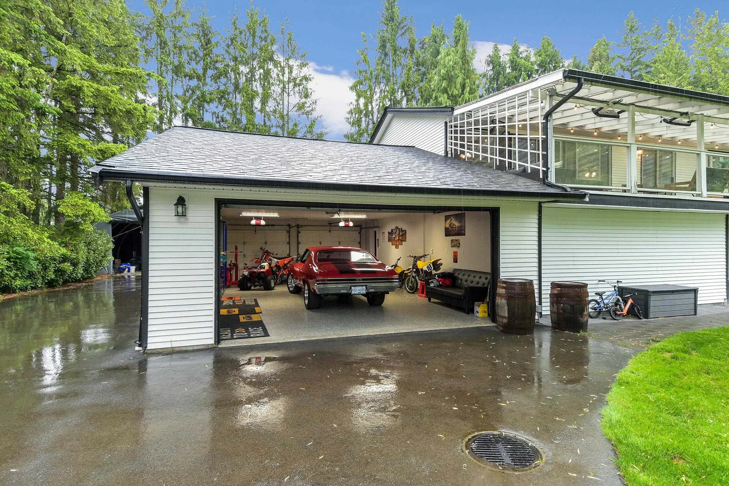 148 Clovermeadow Crescent