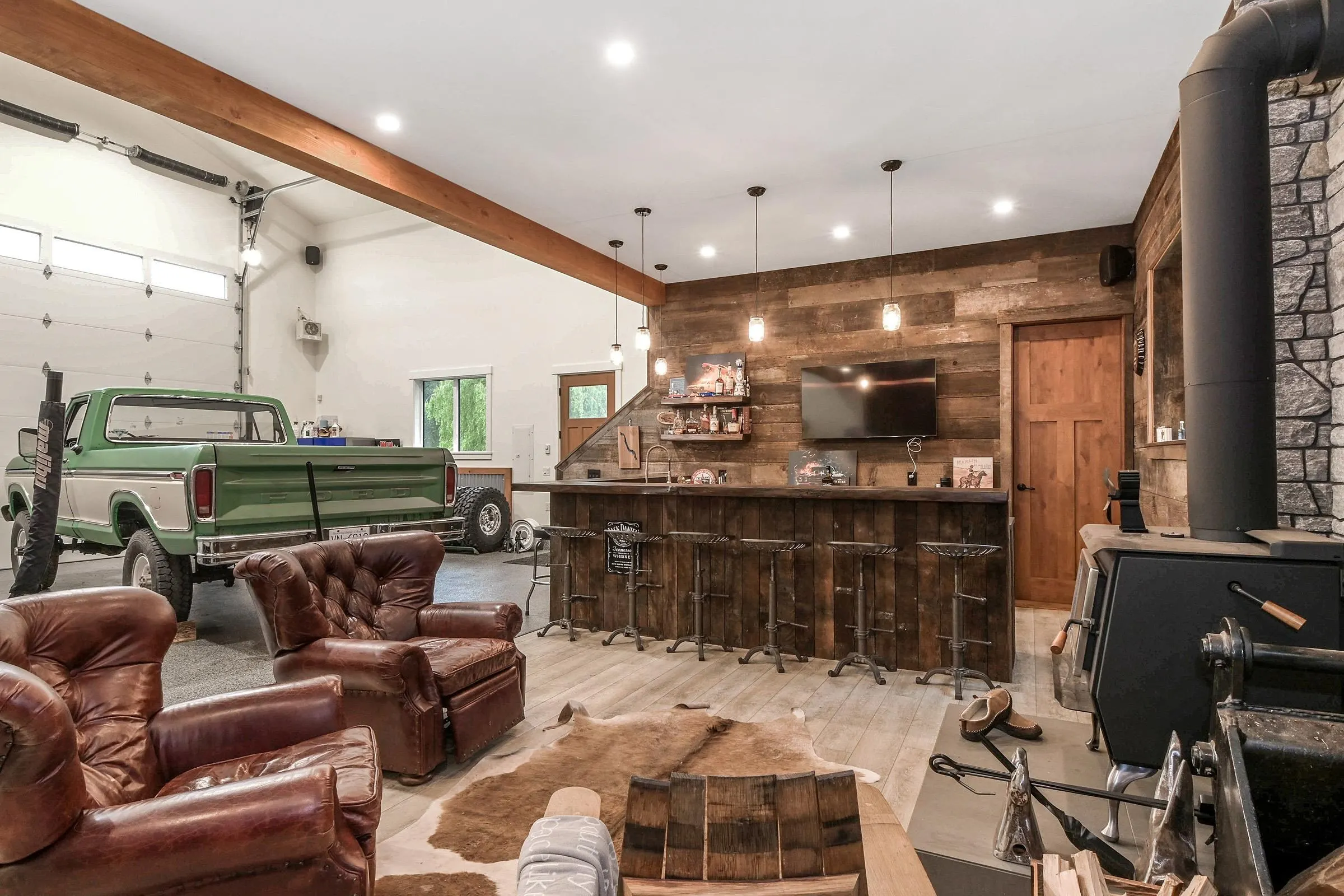 148 Clovermeadow Crescent