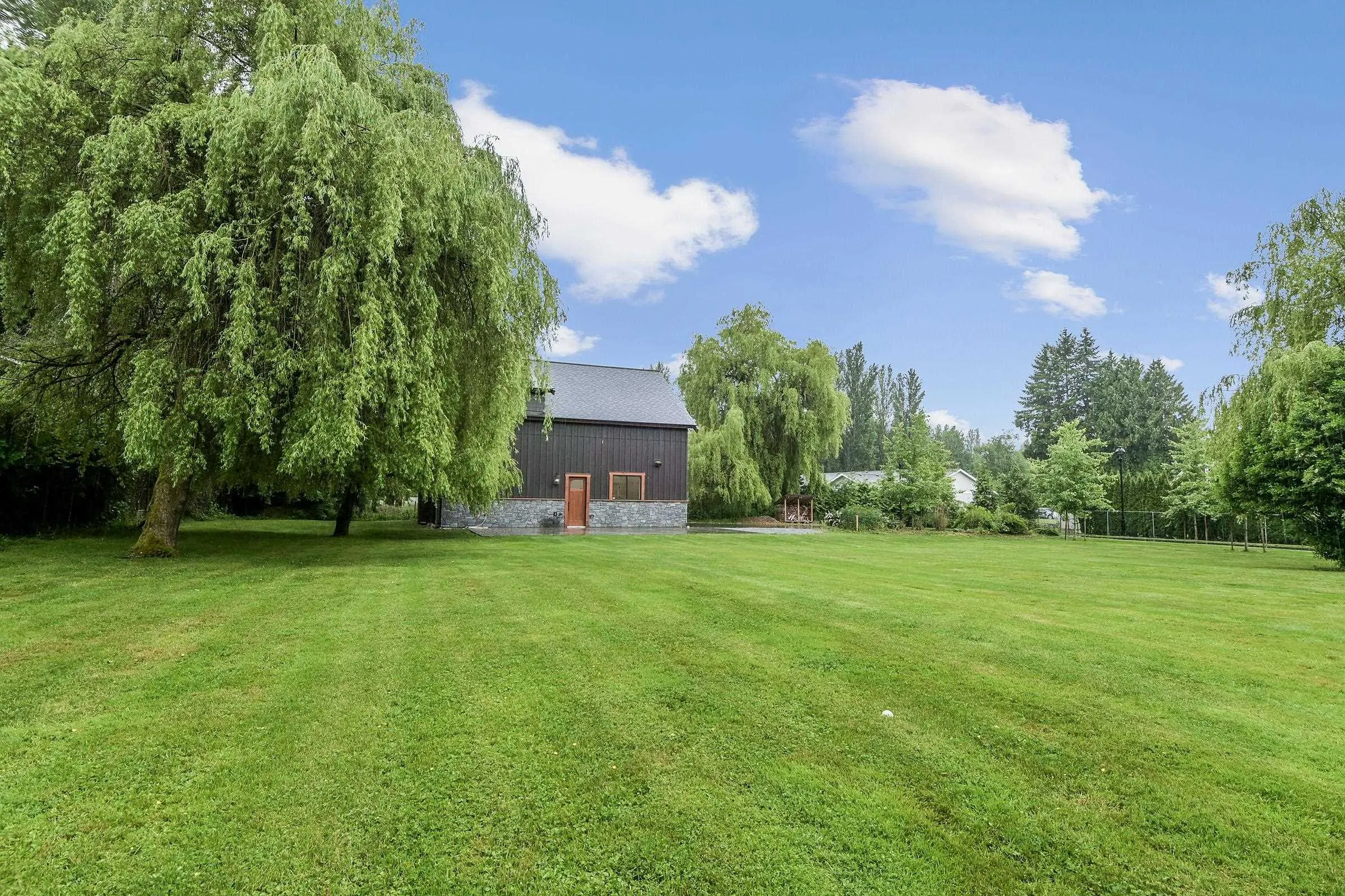 148 Clovermeadow Crescent