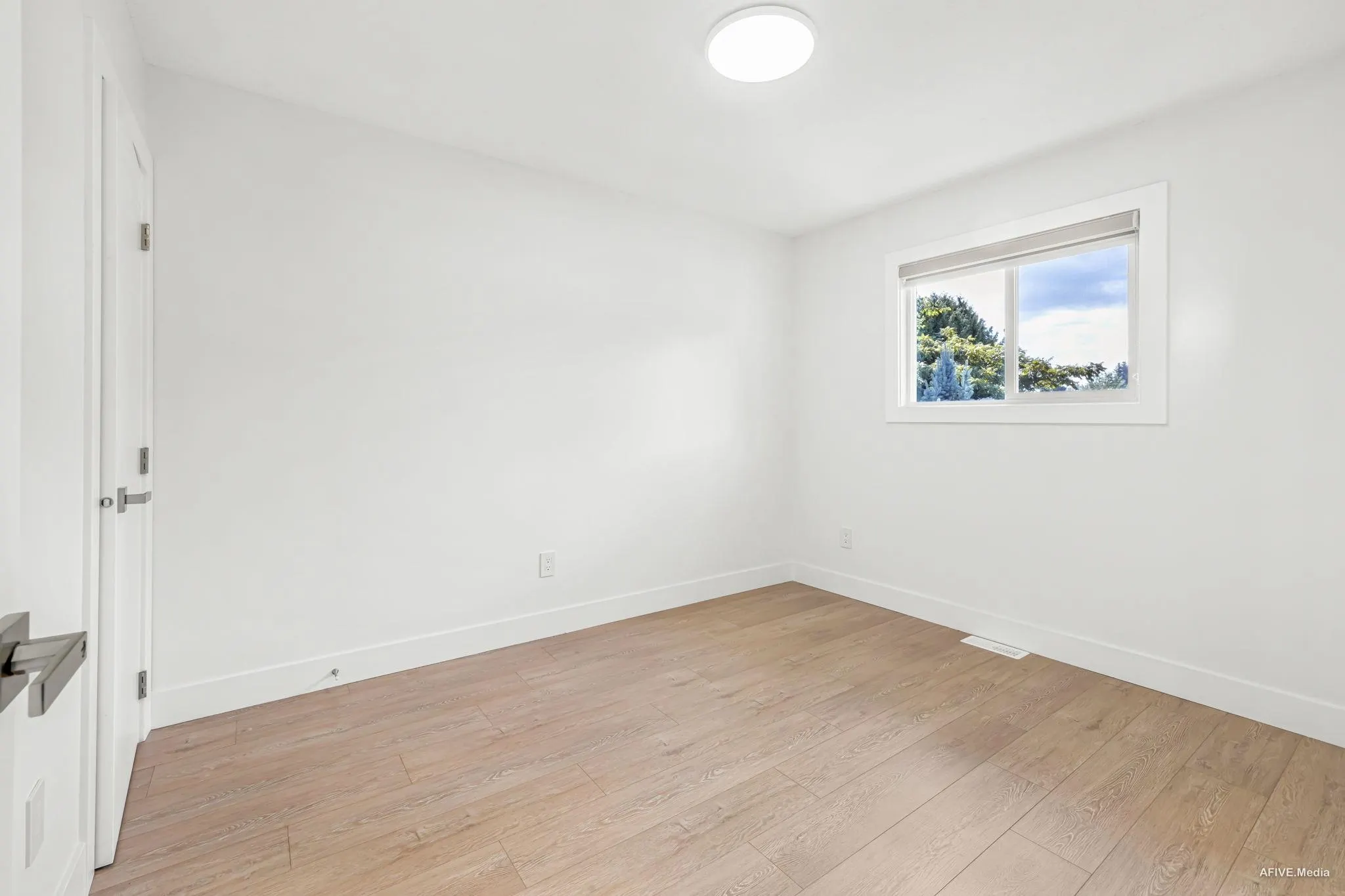 1908 Tyler Avenue