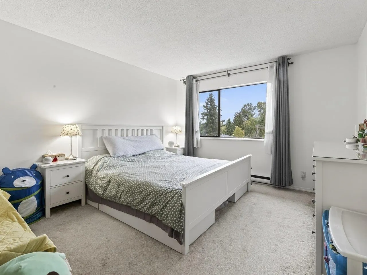 5805 Mayview Circle