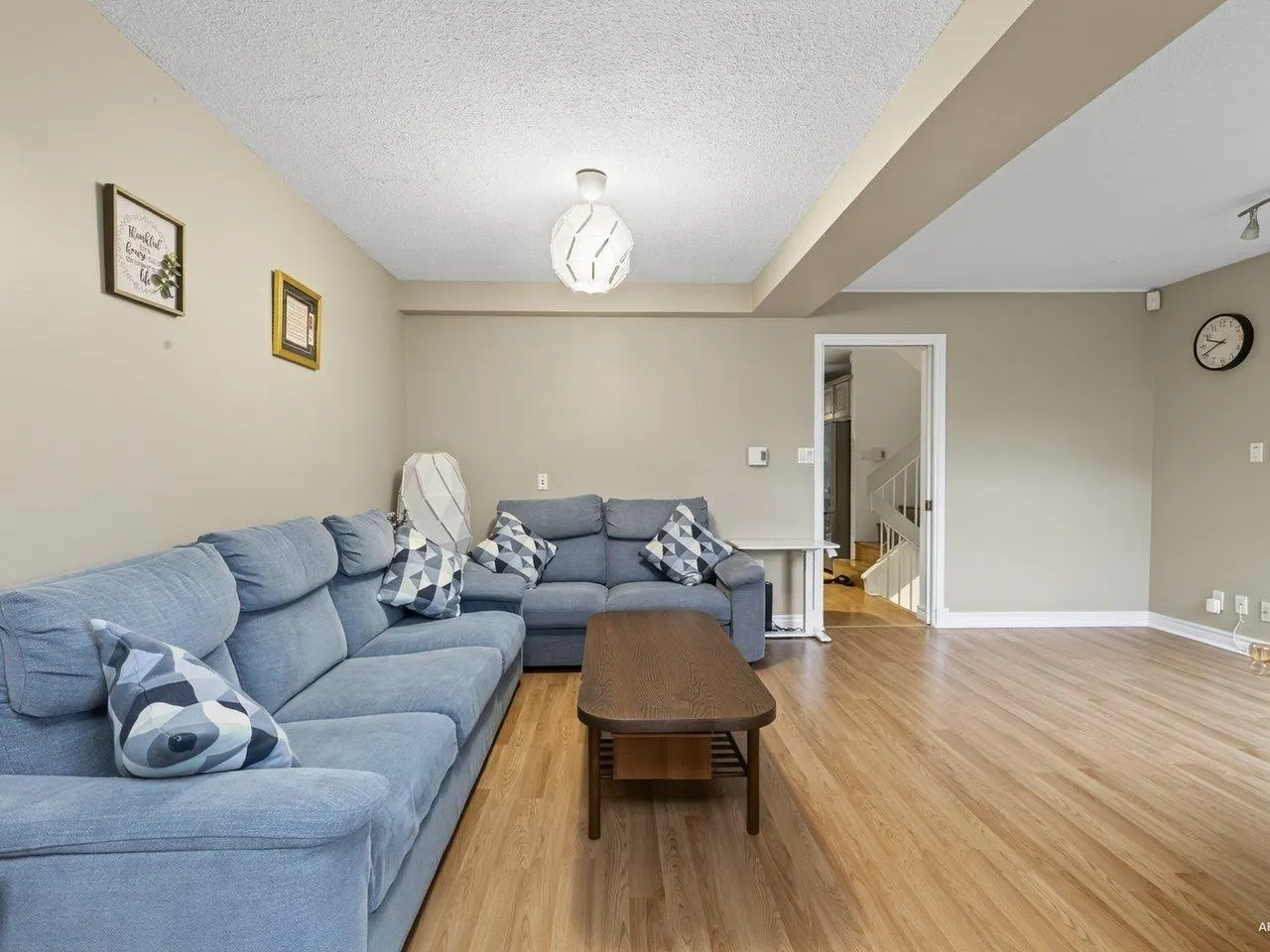 5805 Mayview Circle