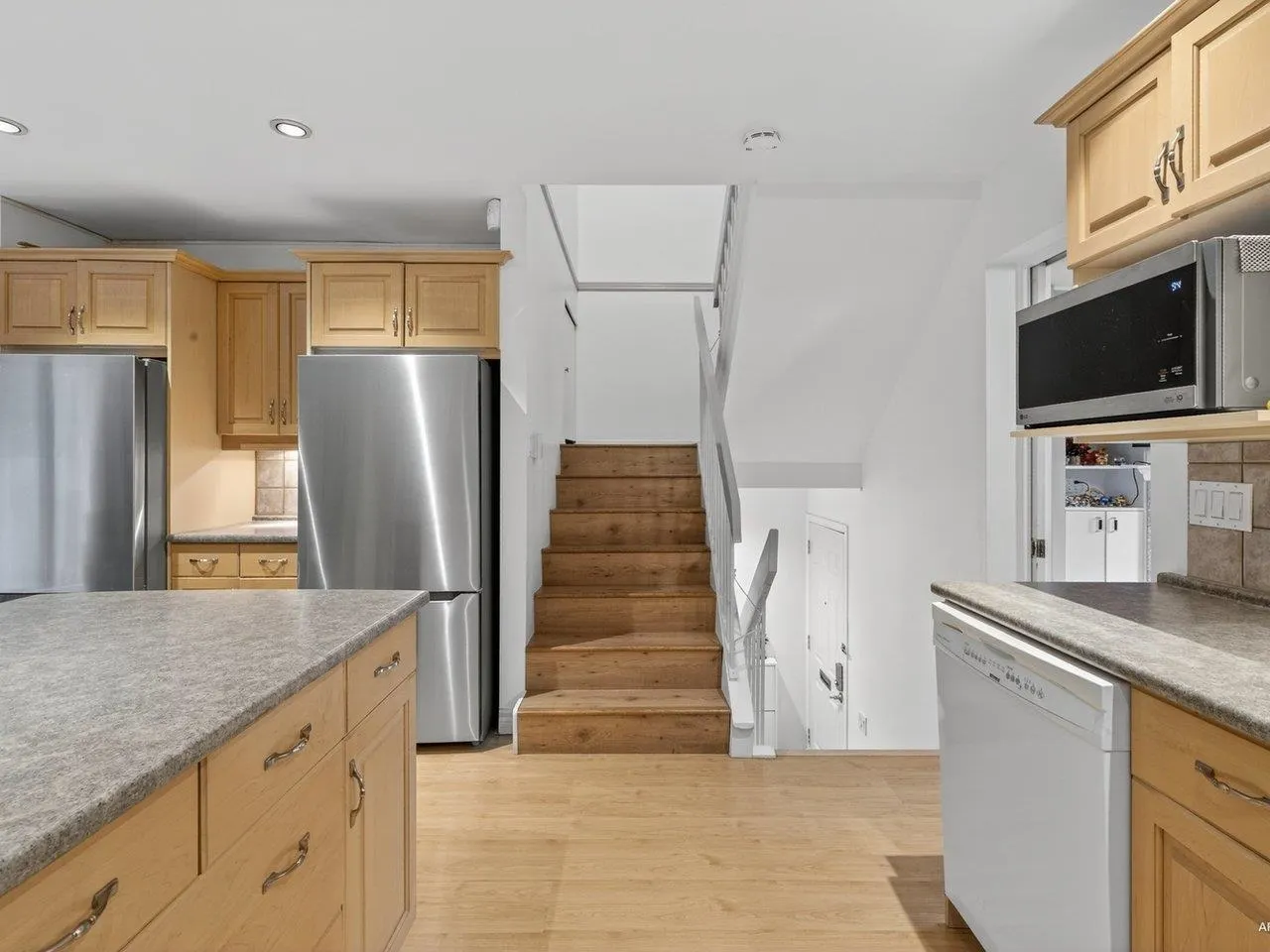 5805 Mayview Circle