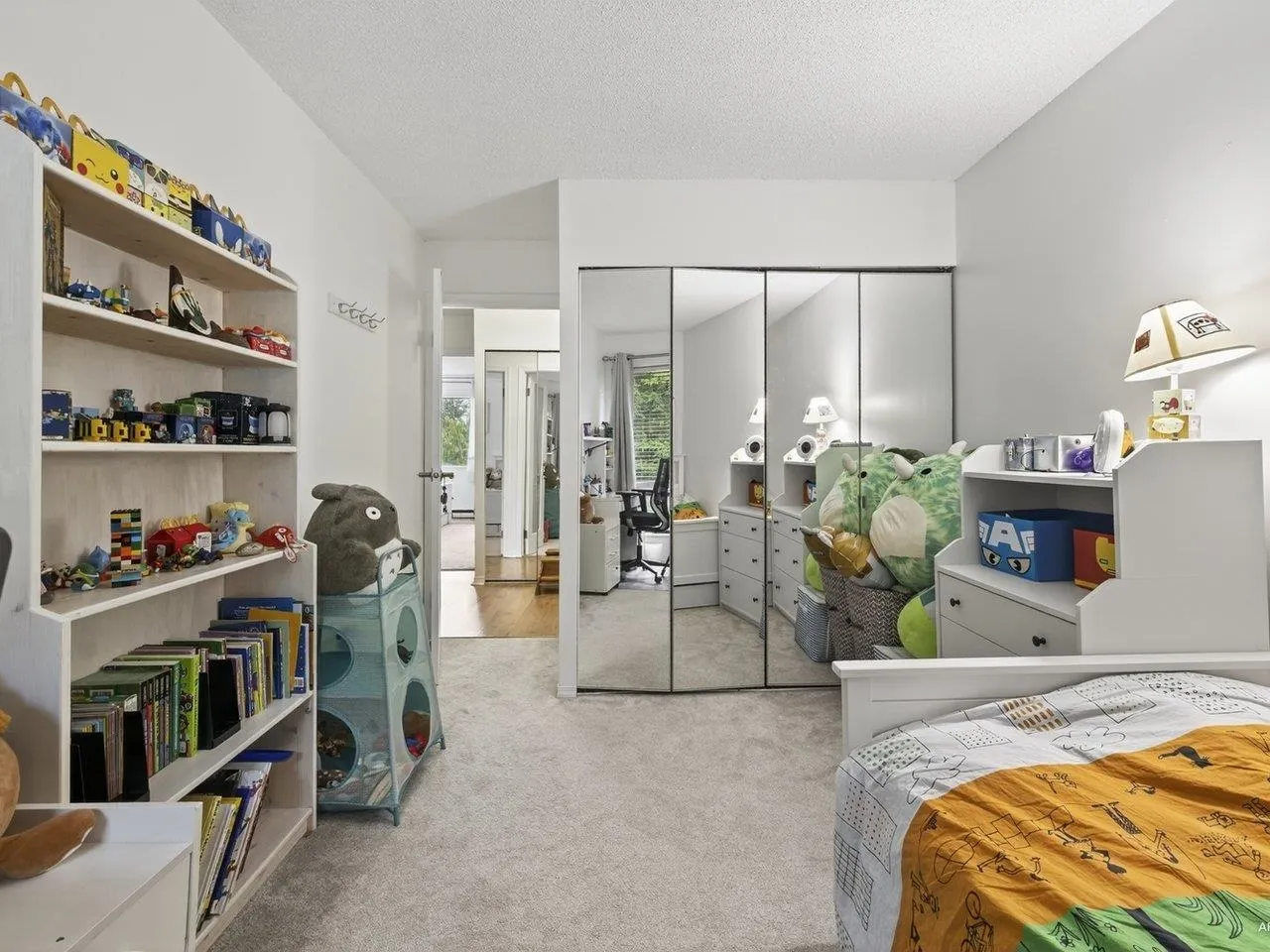 5805 Mayview Circle