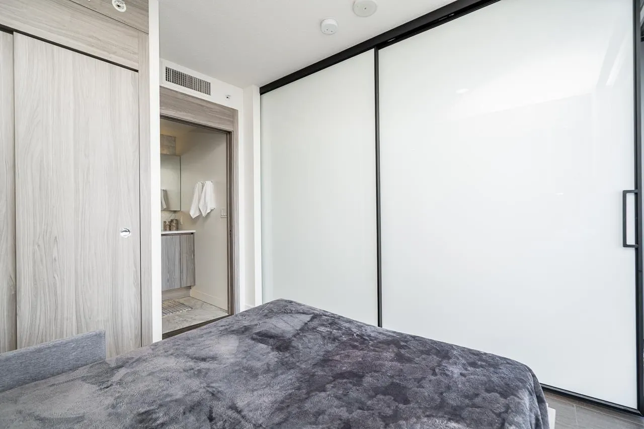 2107 89 Nelson Street