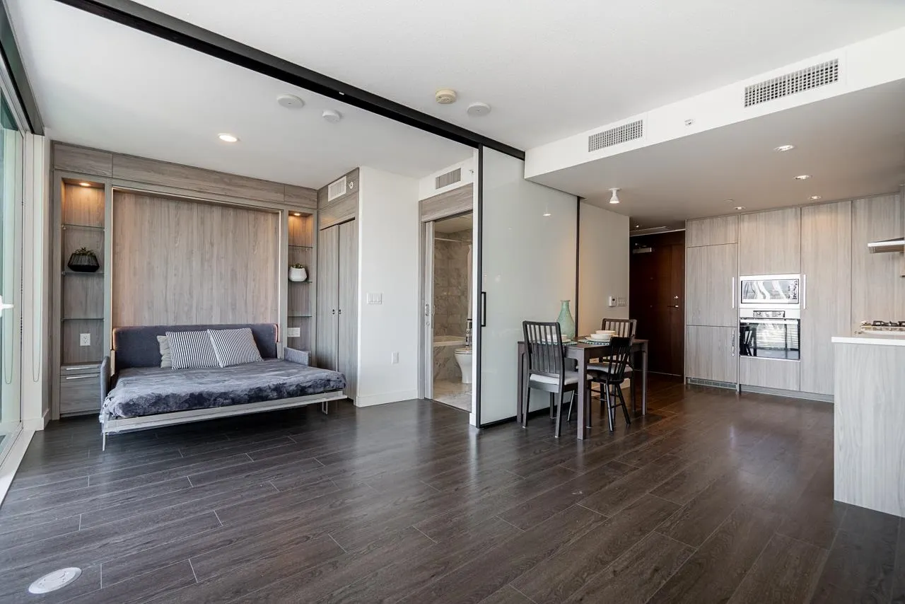 2107 89 Nelson Street