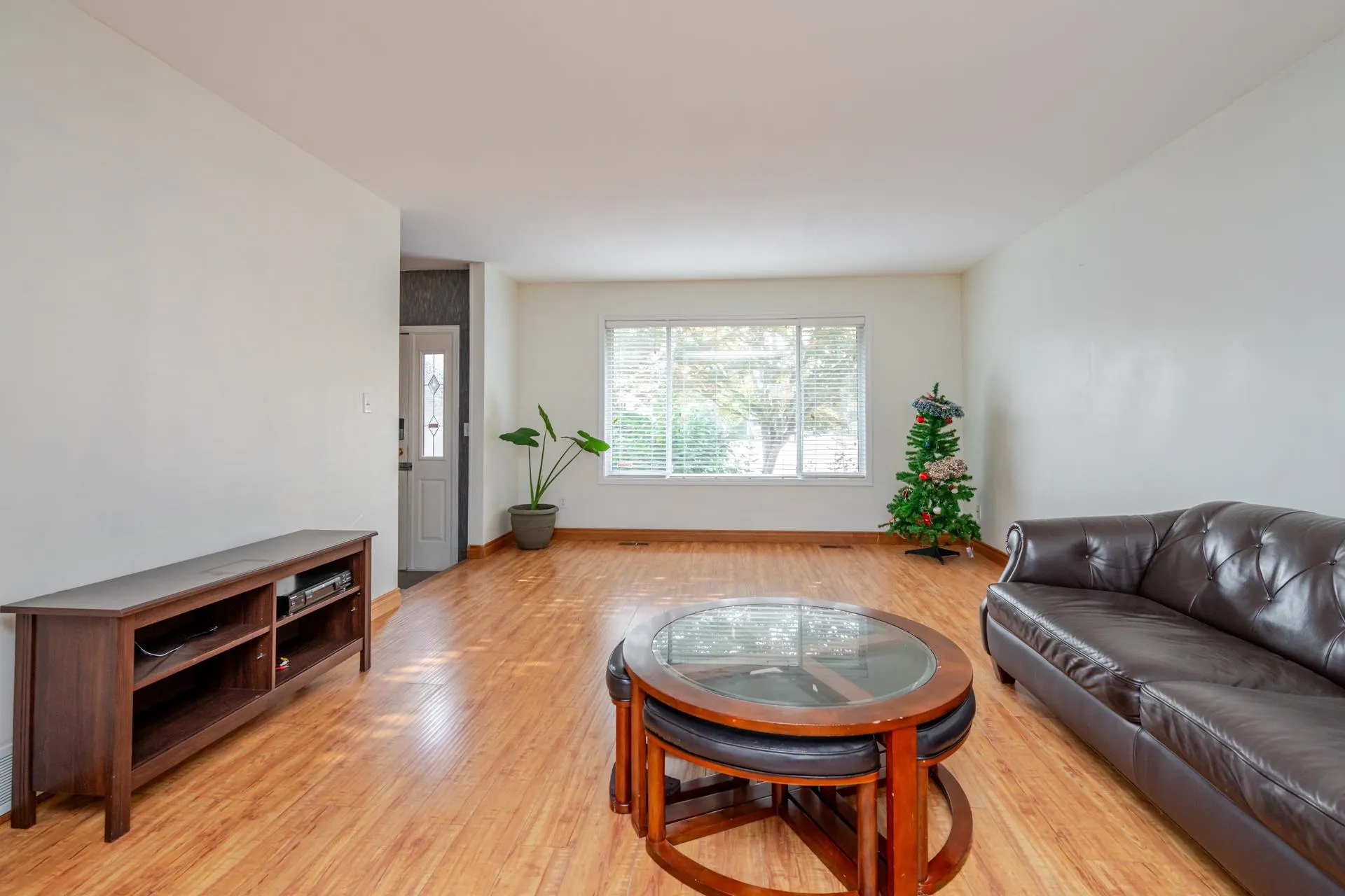 6051 Glenroy Drive