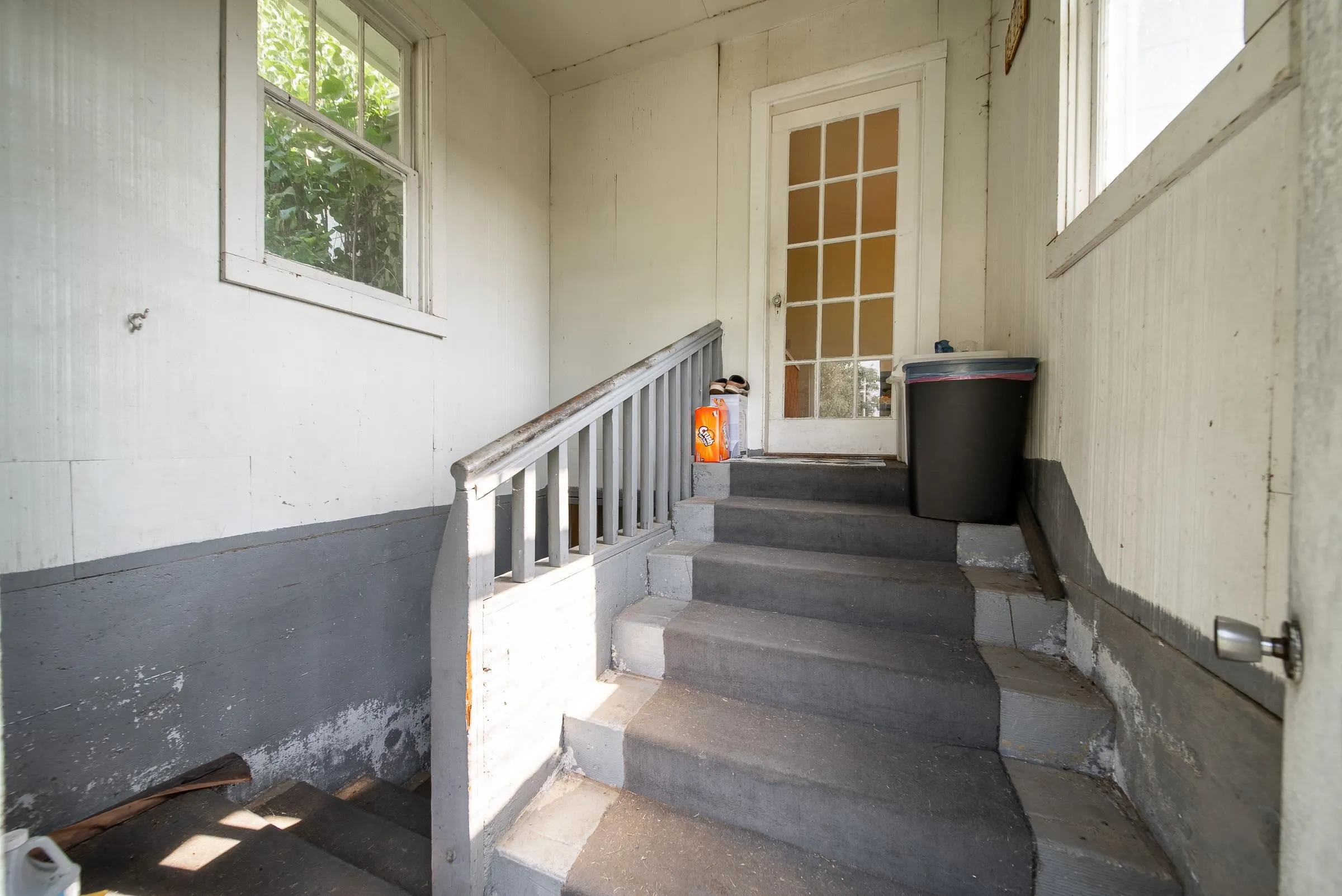 1093 Mckenzie Road