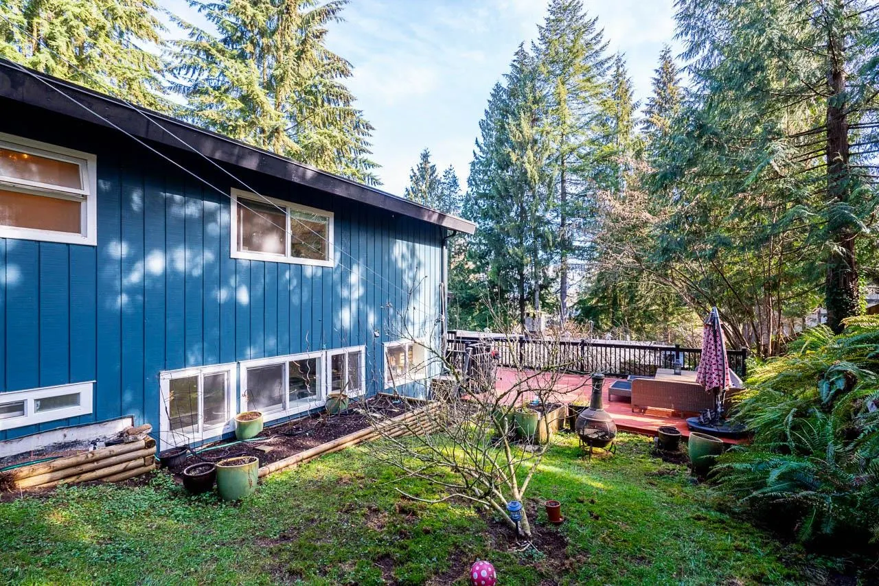3345 Viewmount Drive