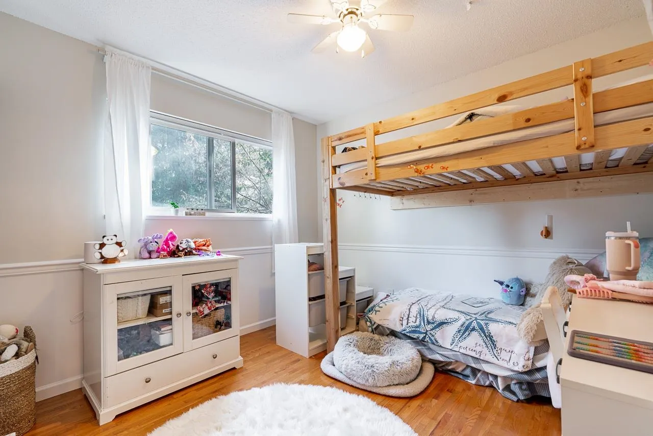 3345 Viewmount Drive