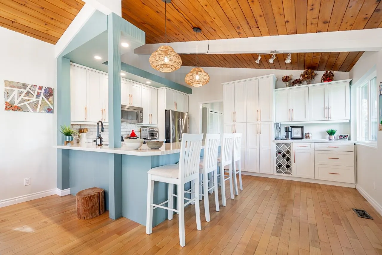 3345 Viewmount Drive