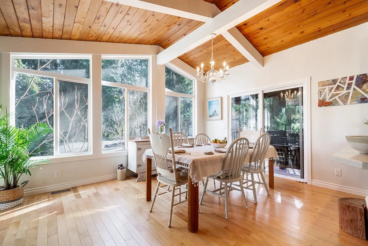 3345 Viewmount Drive