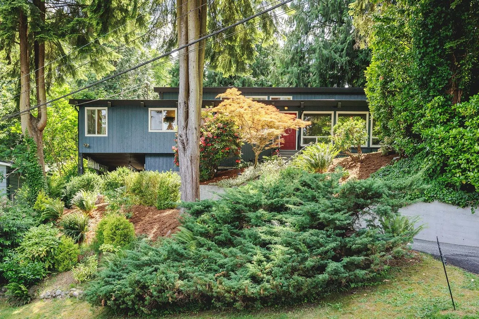 3345 Viewmount Drive