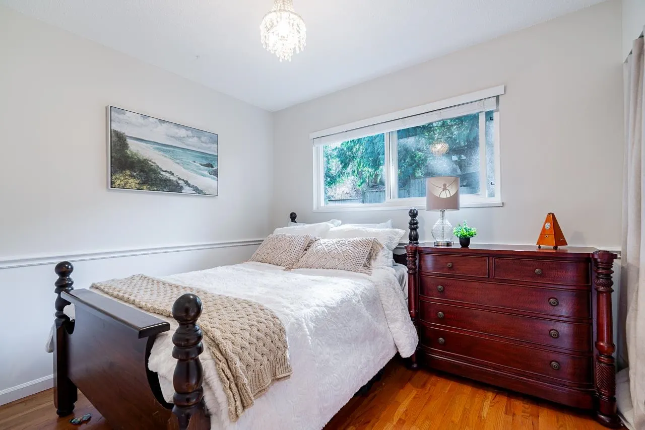 3345 Viewmount Drive
