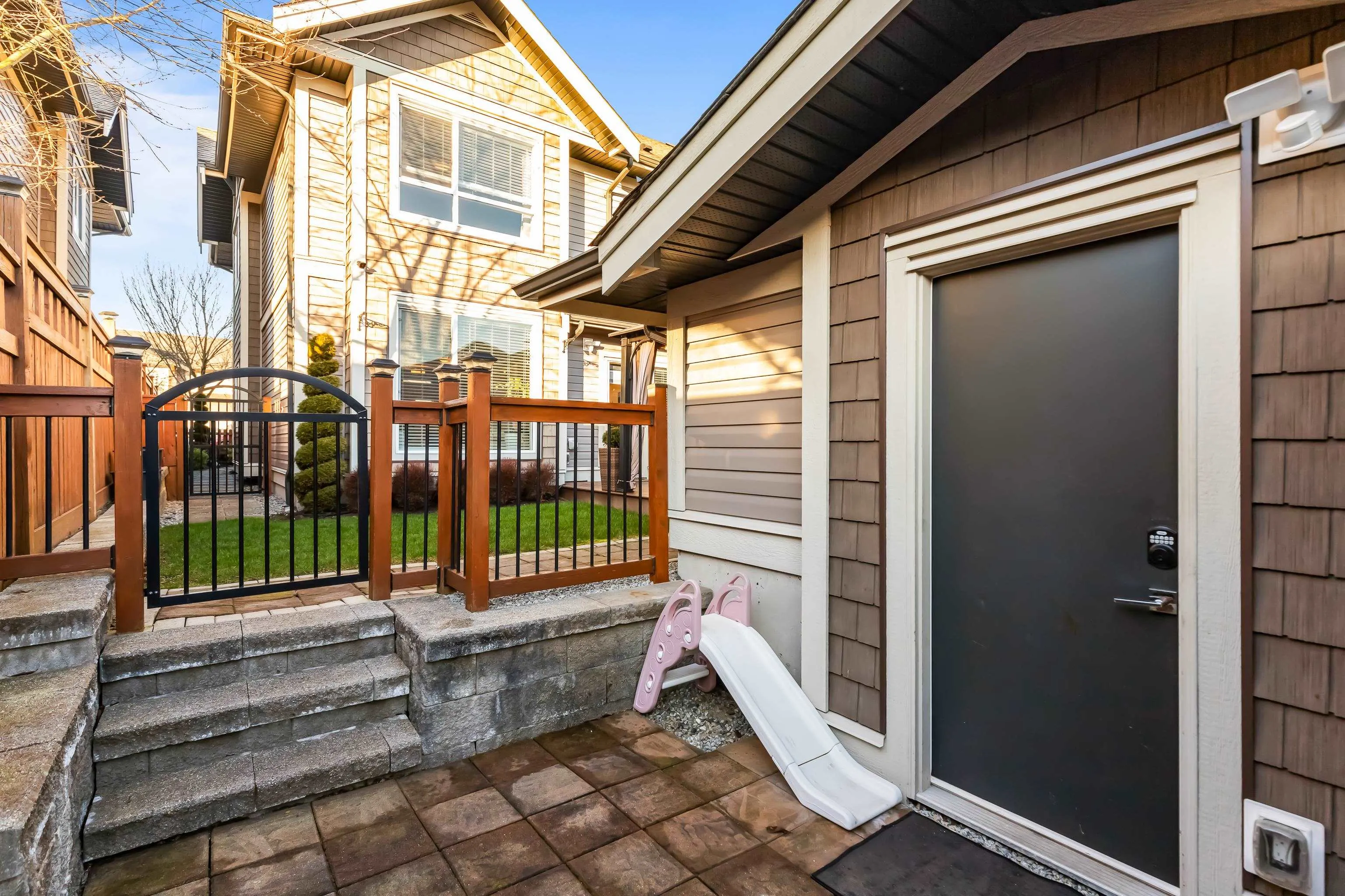 23942 Kanaka Way