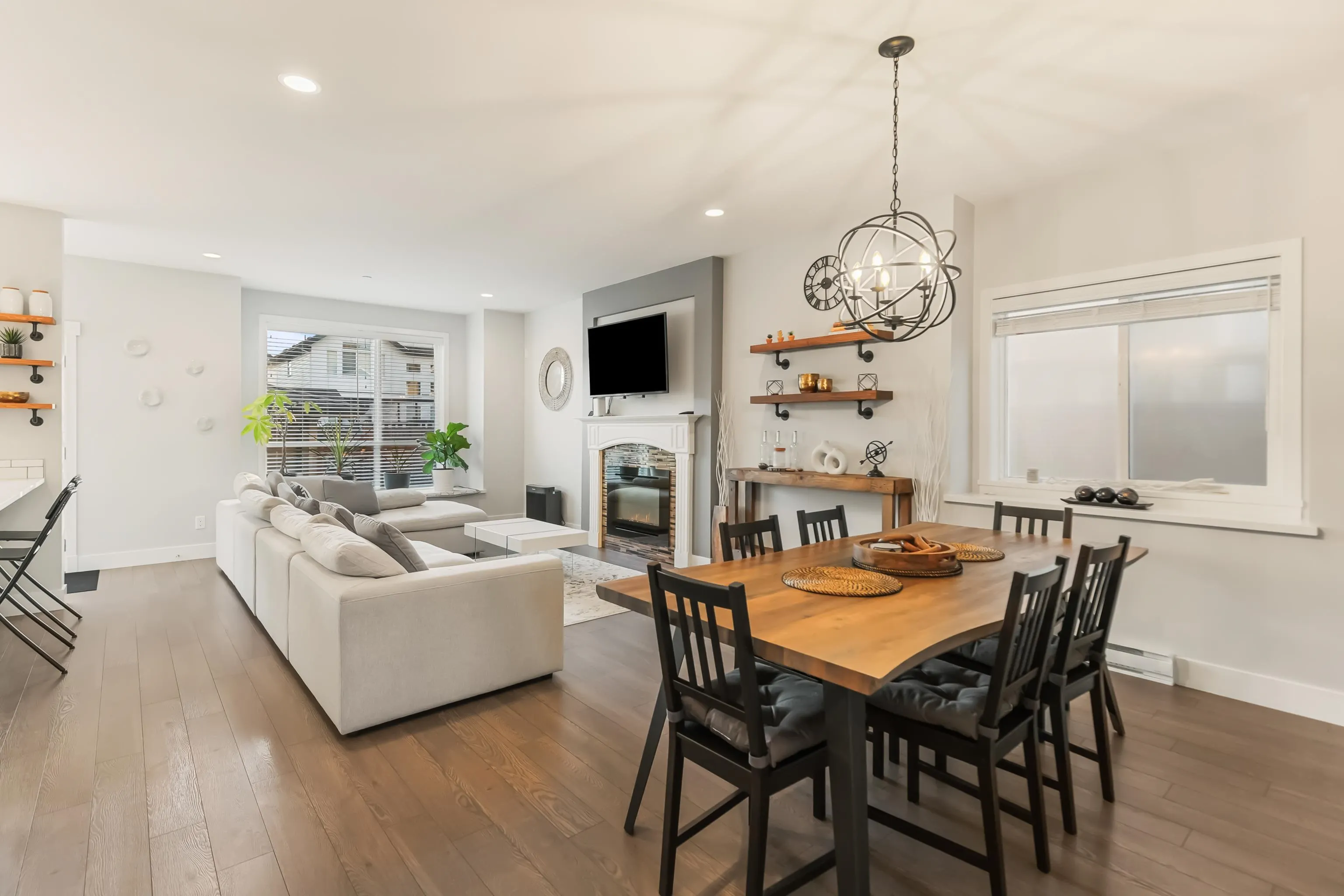 23942 Kanaka Way