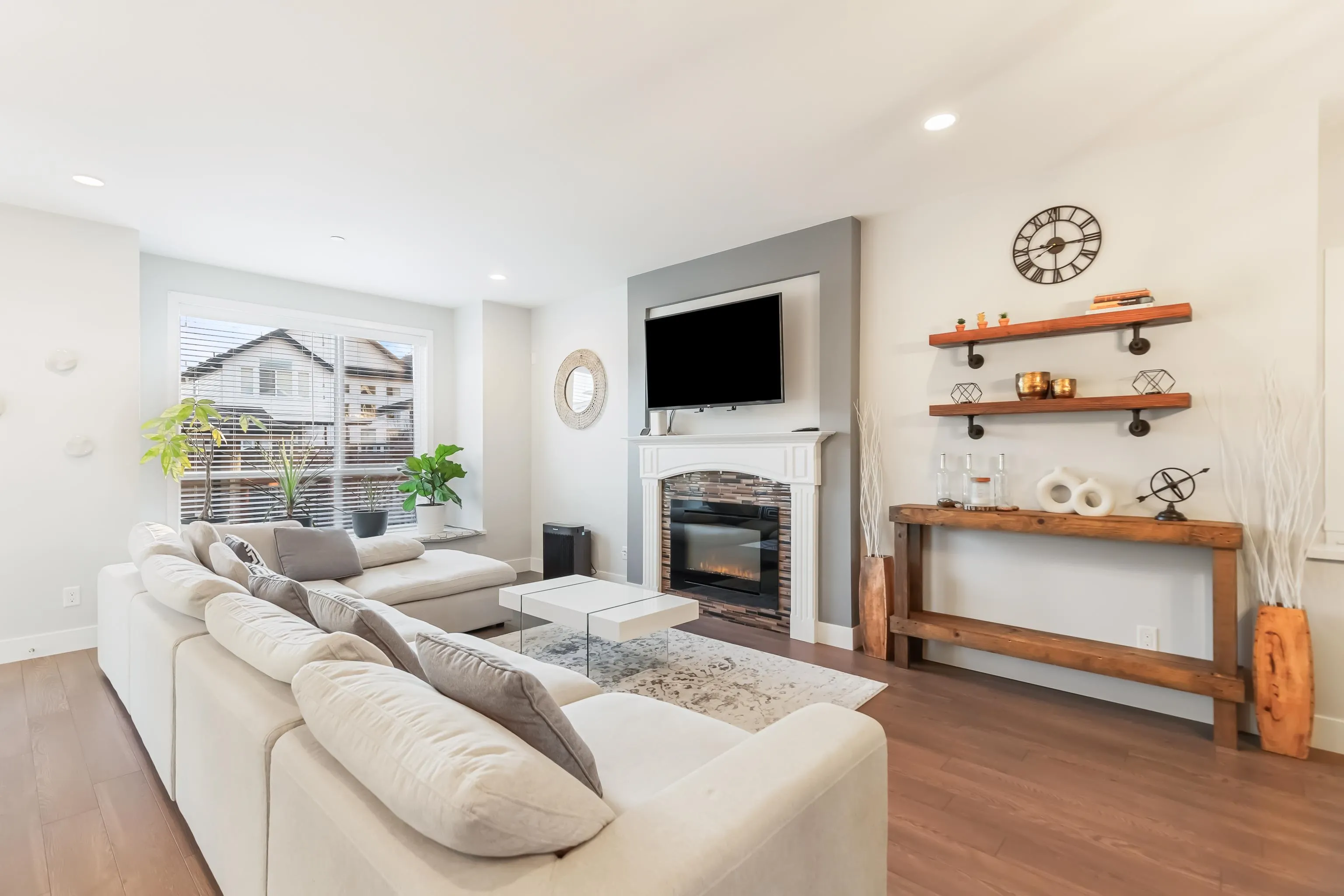23942 Kanaka Way