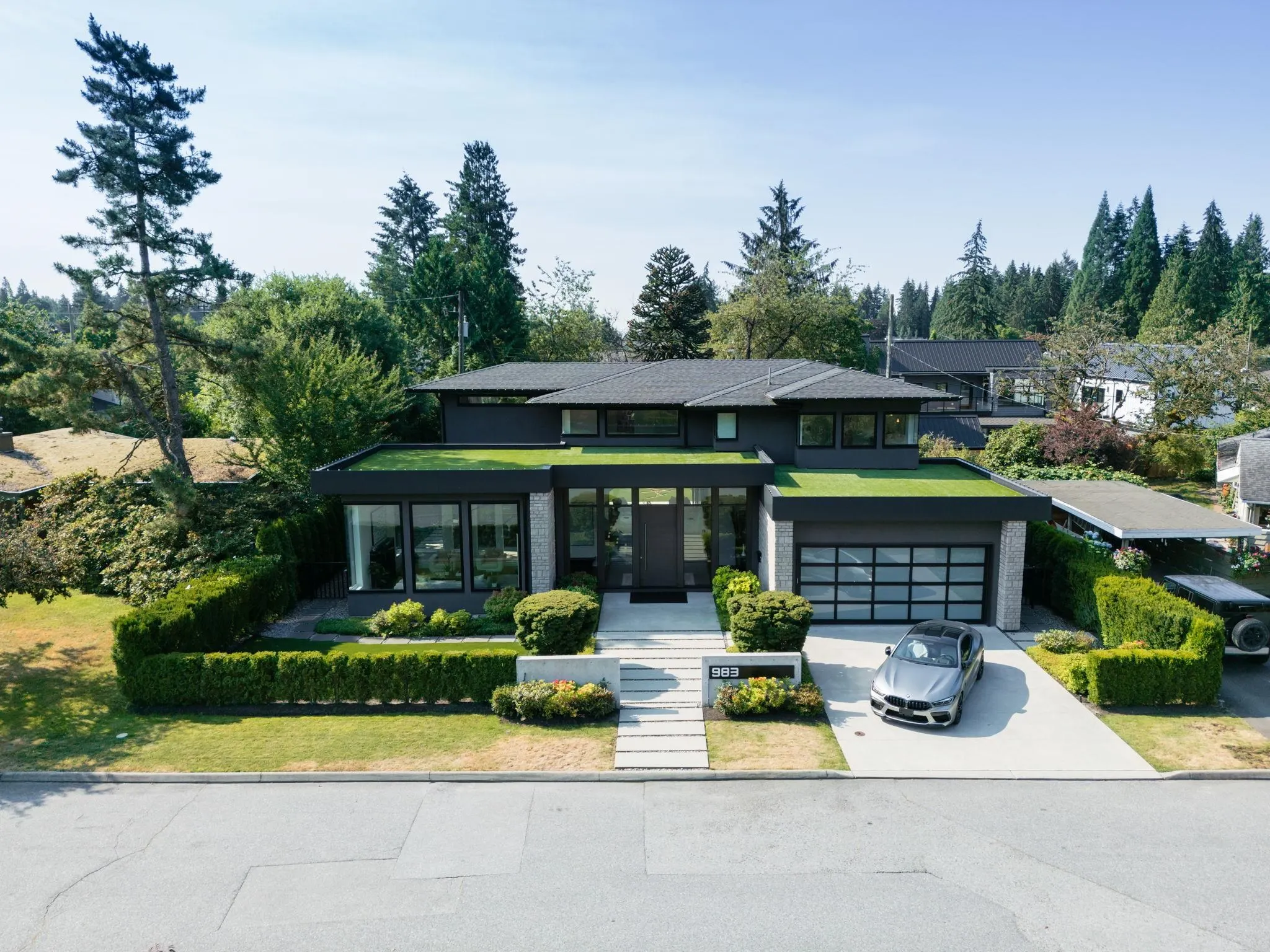 983 Tudor Avenue