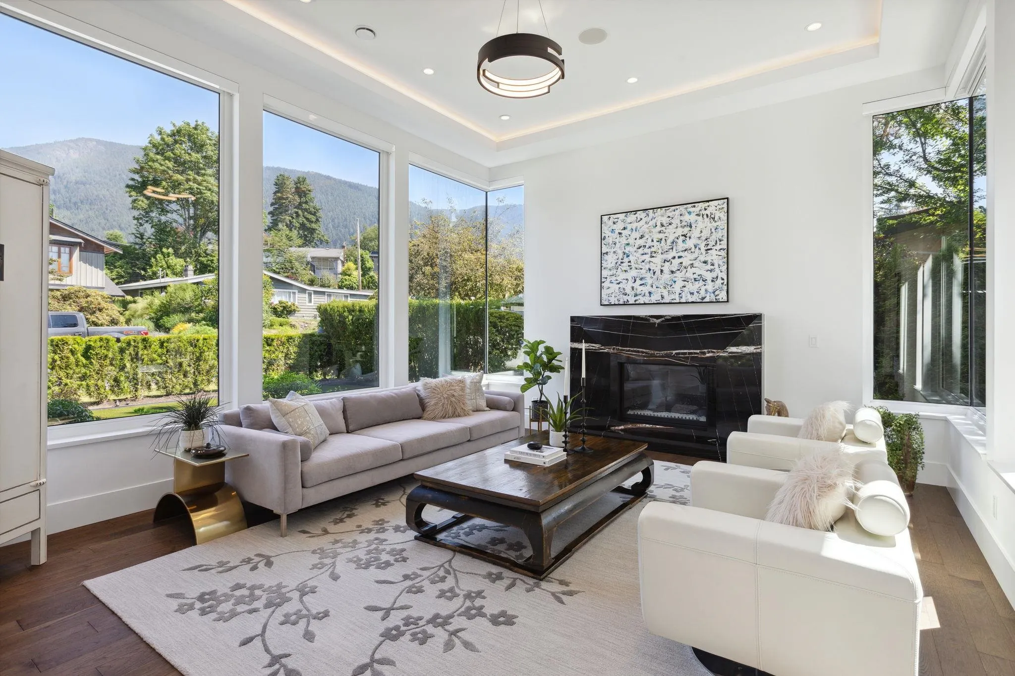 983 Tudor Avenue