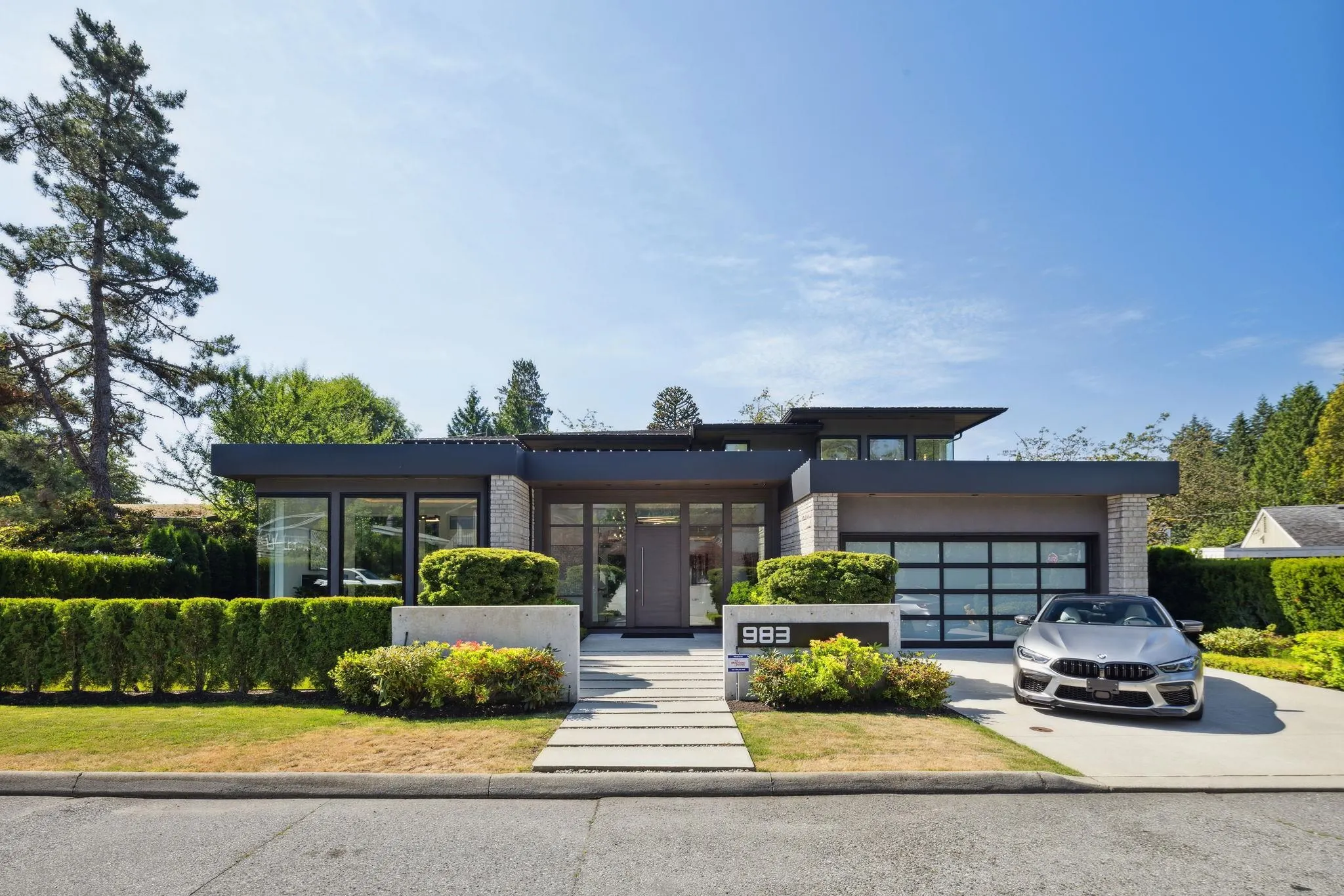 983 Tudor Avenue