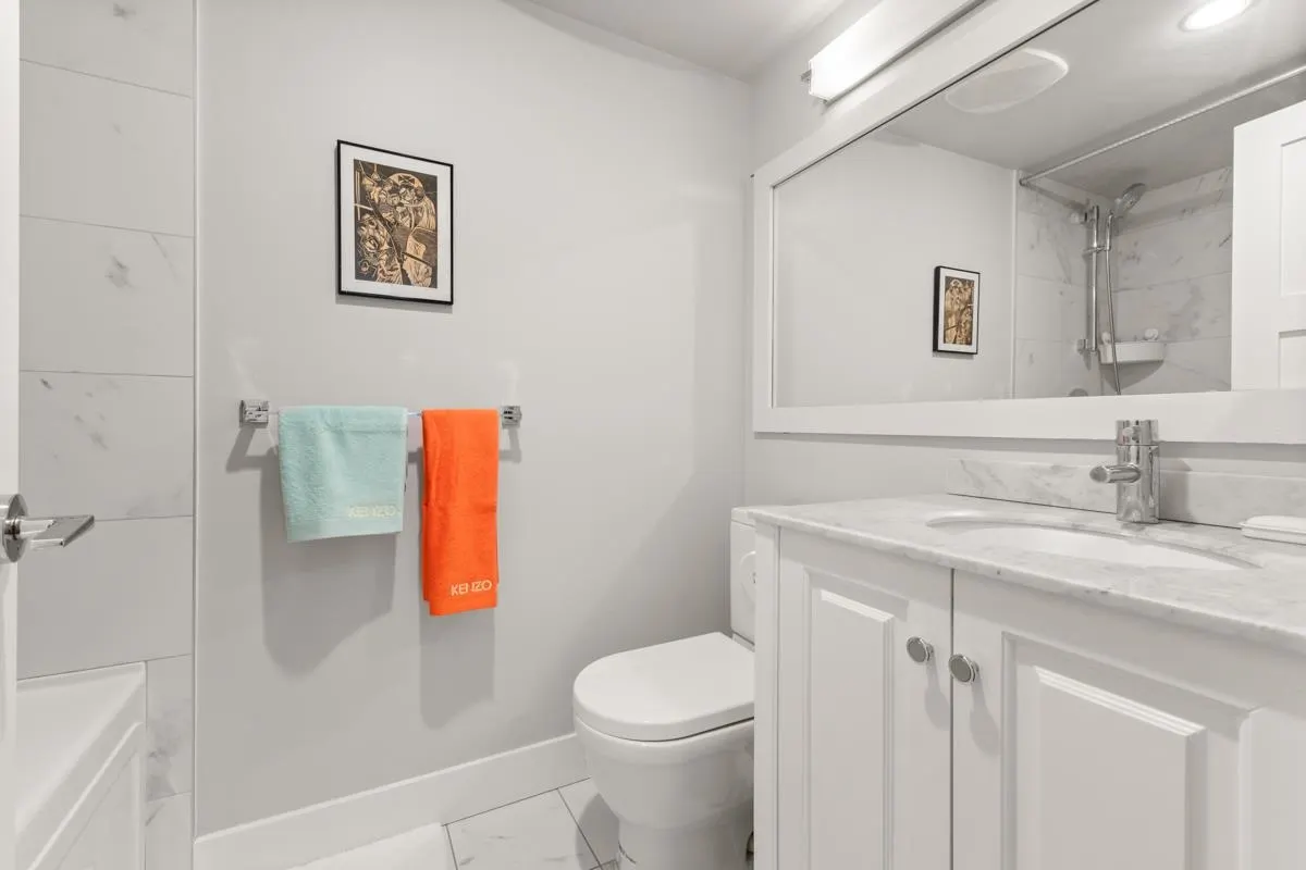 1606 1033 Marinaside Crescent