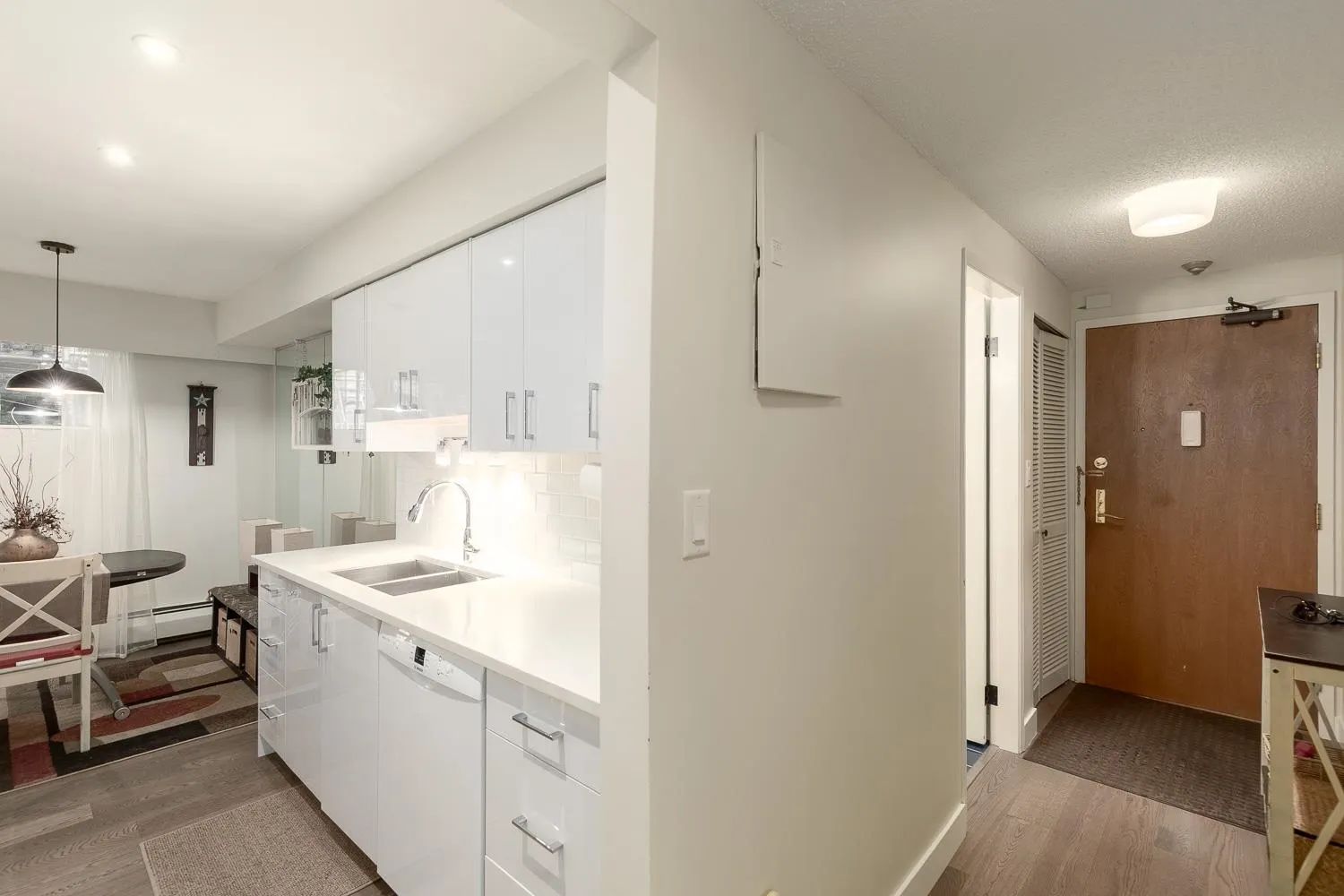 218 2320 W 40th Avenue