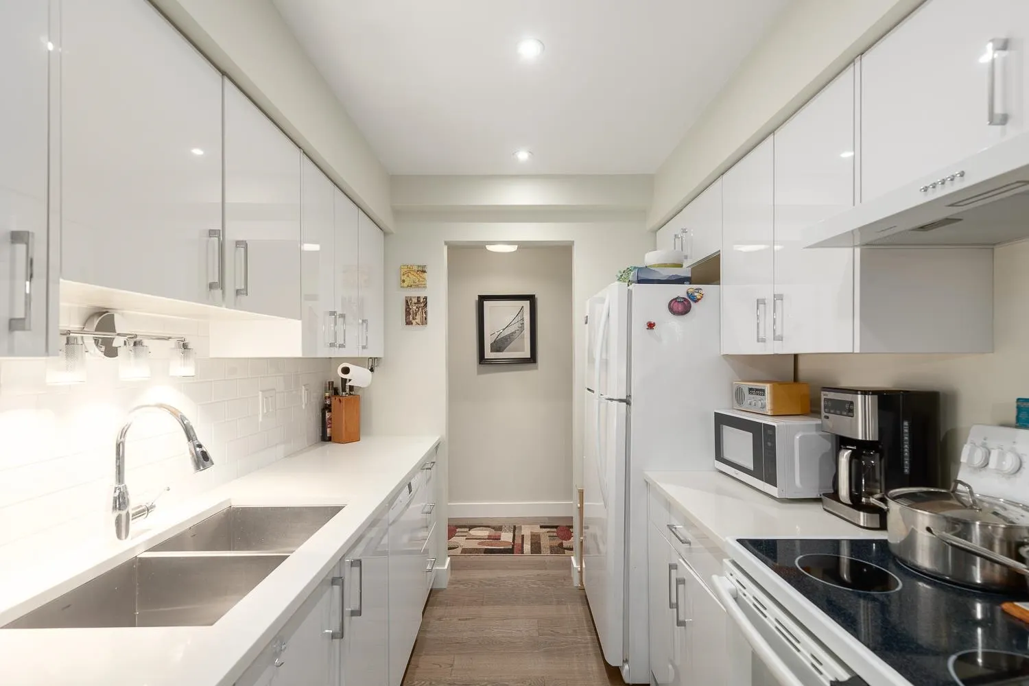 218 2320 W 40th Avenue